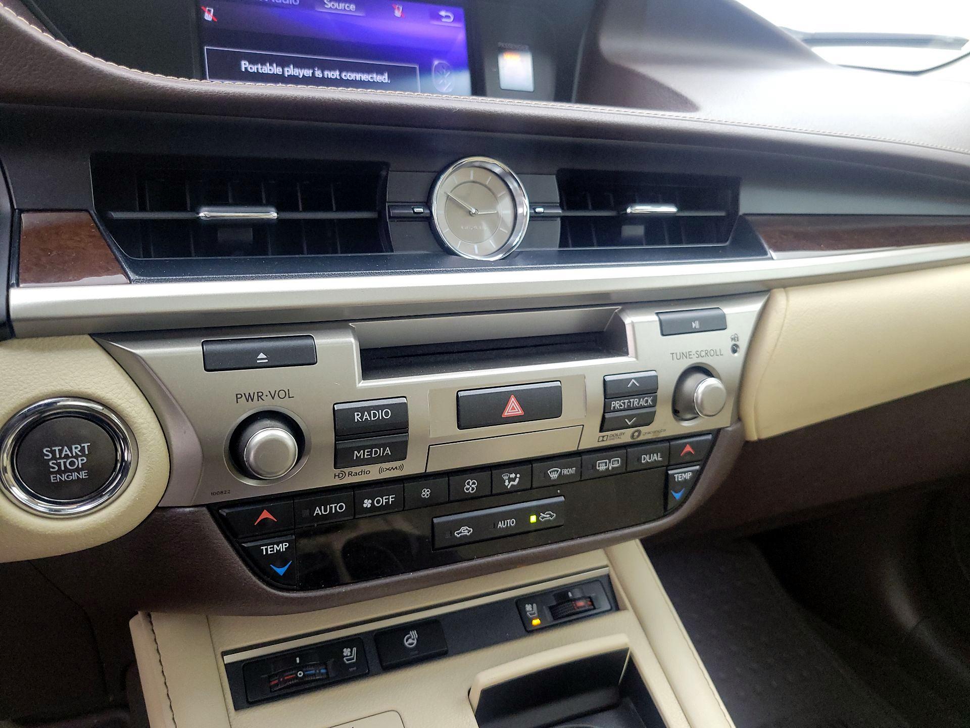 Thumbnail: 2018 Lexus ES - 16