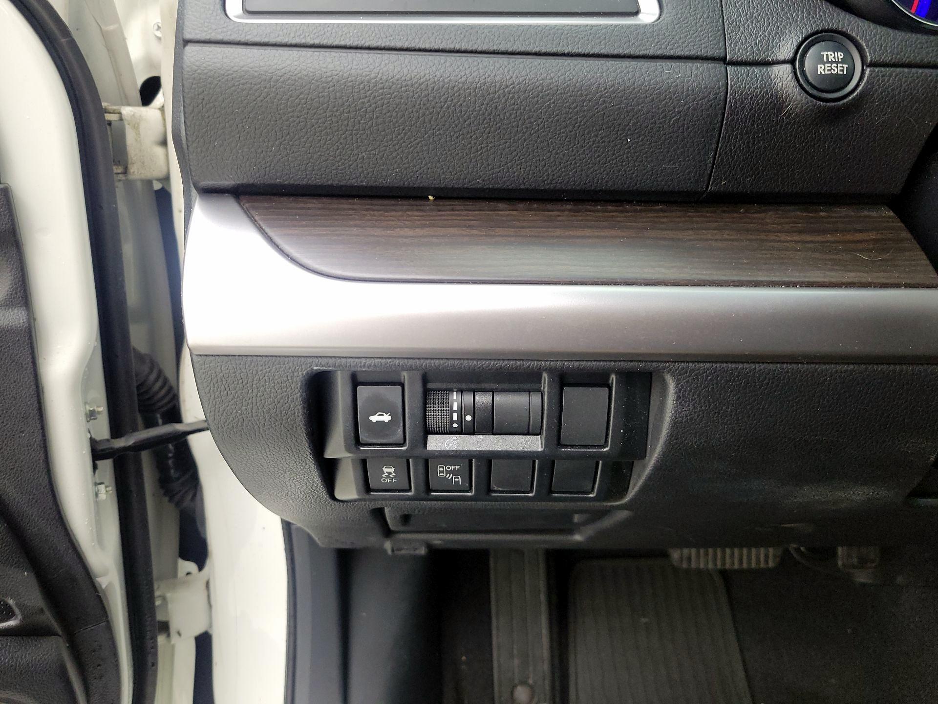 Thumbnail: 2015 Subaru Legacy - 13