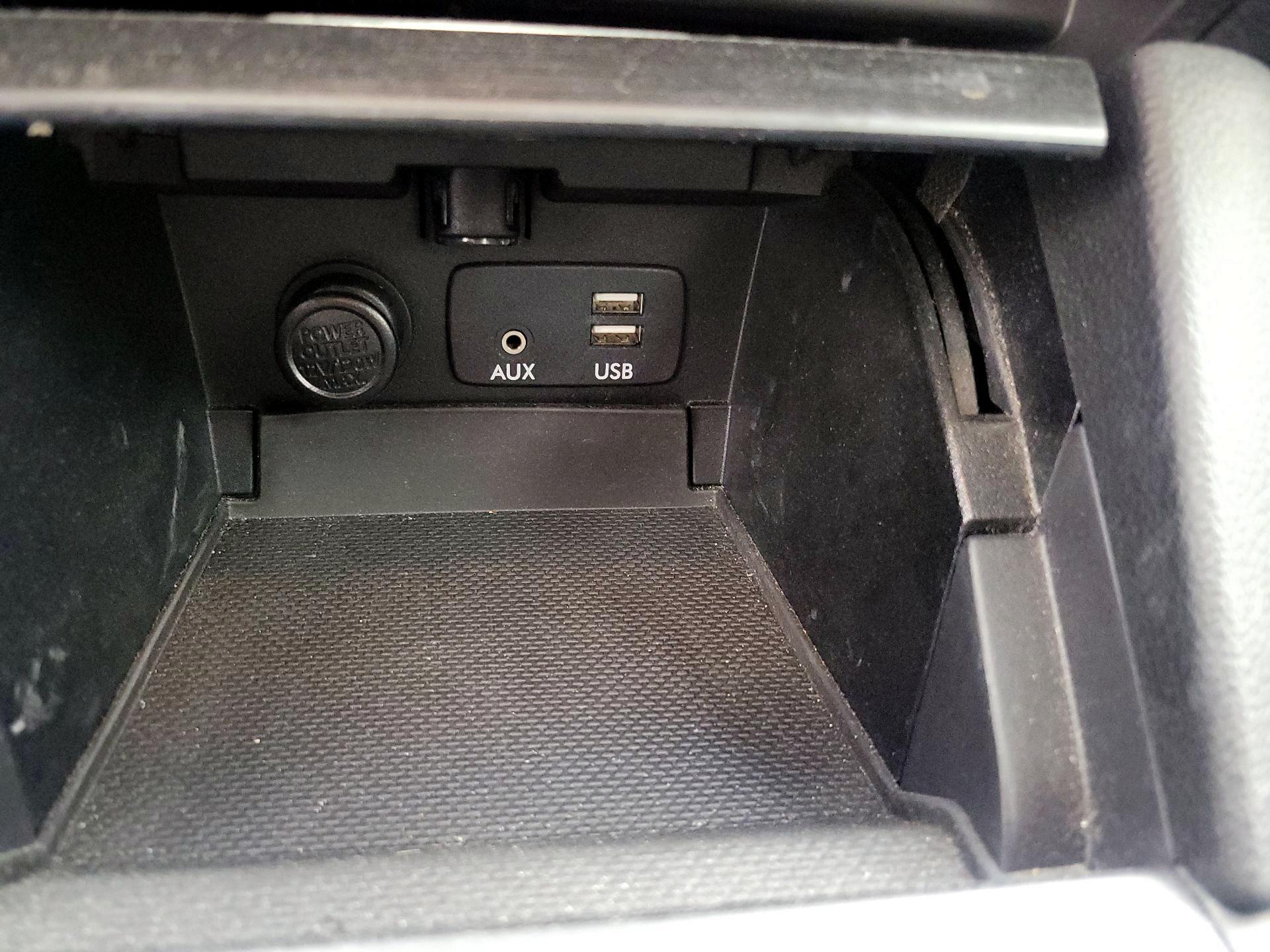 Thumbnail: 2015 Subaru Legacy - 18