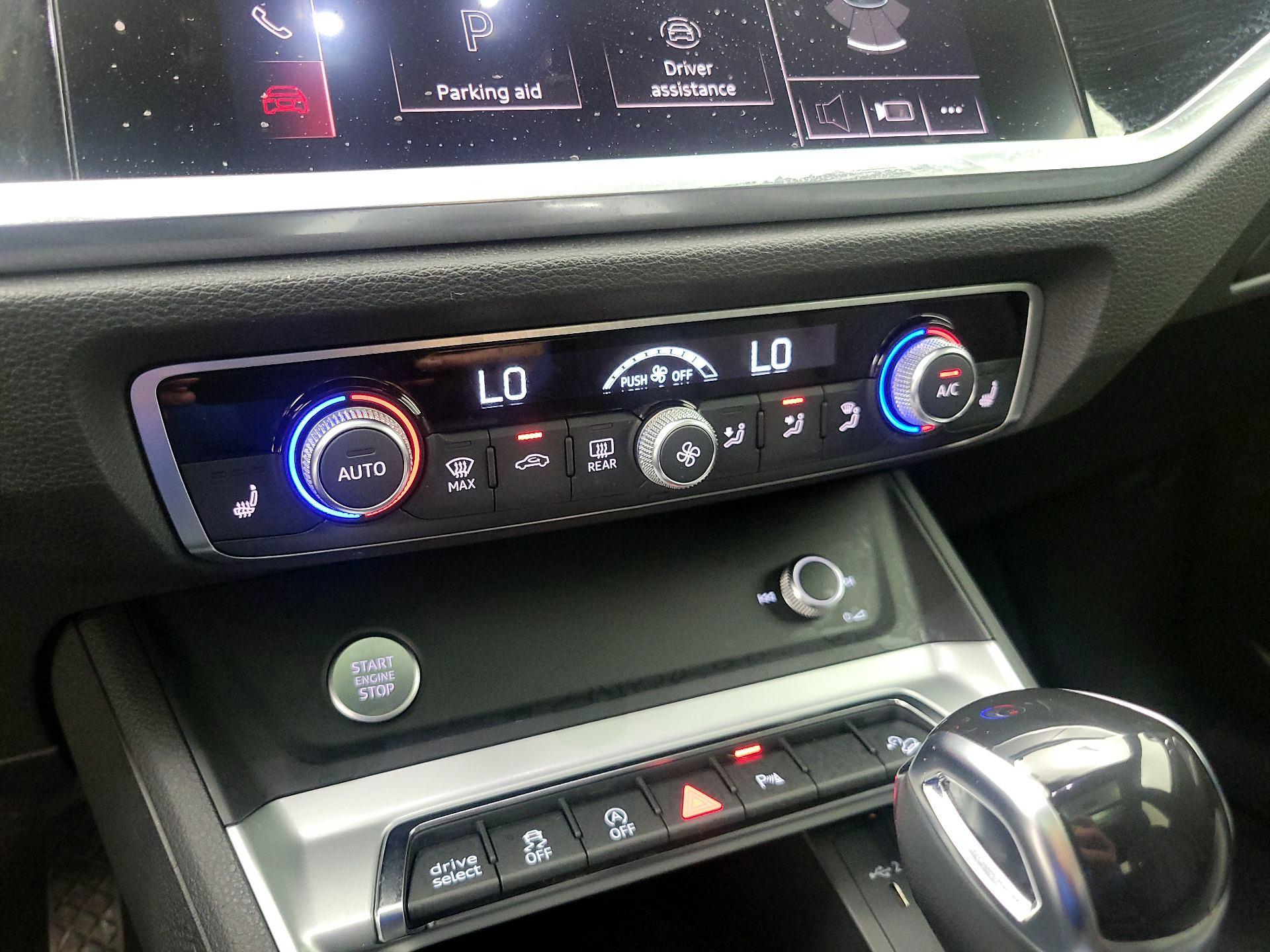 Thumbnail: 2020 Audi Q3 - 15