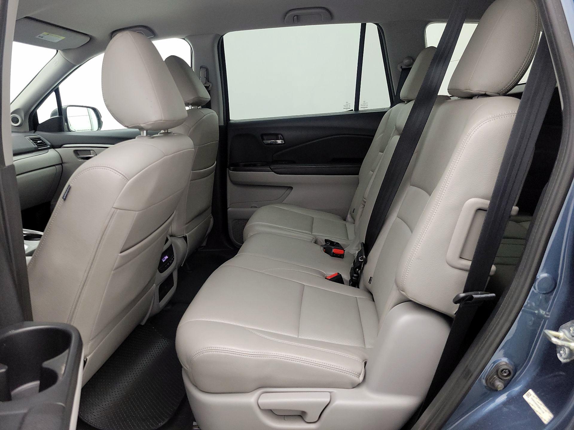 Thumbnail: 2016 Honda Pilot - 17