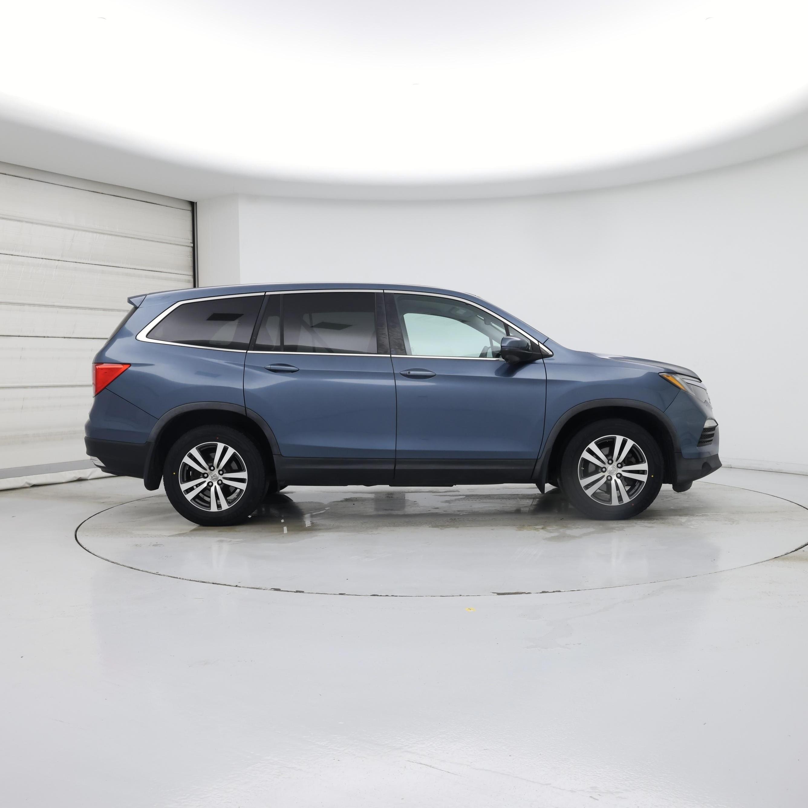 Thumbnail: 2016 Honda Pilot - 7