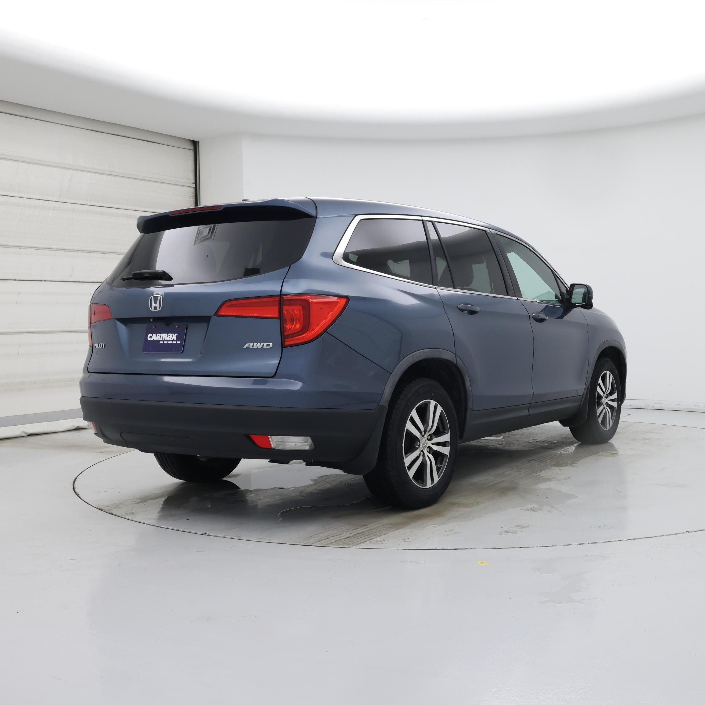 Thumbnail: 2016 Honda Pilot - 8