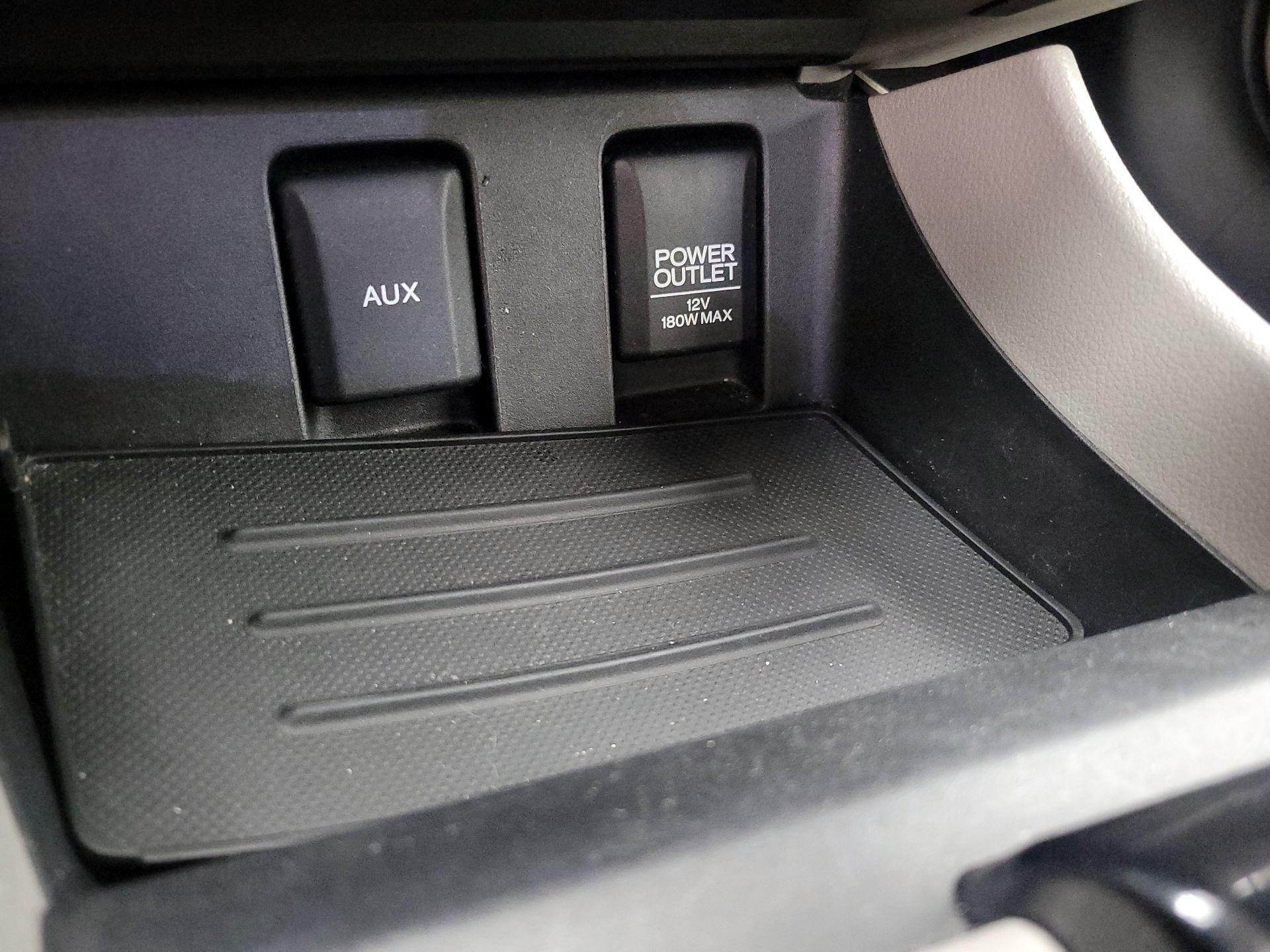 Thumbnail: 2014 Honda Civic - 18