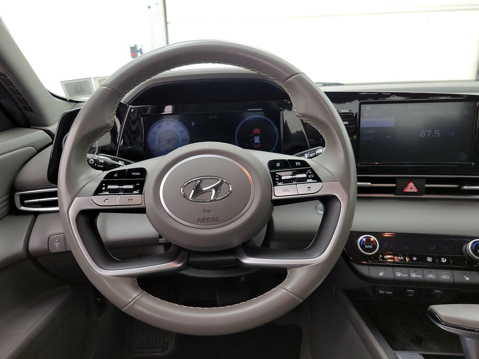 Thumbnail: 2022 Hyundai Elantra - 10