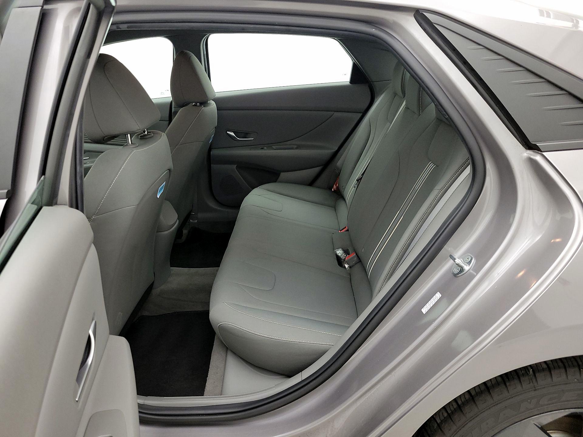 Thumbnail: 2022 Hyundai Elantra - 19