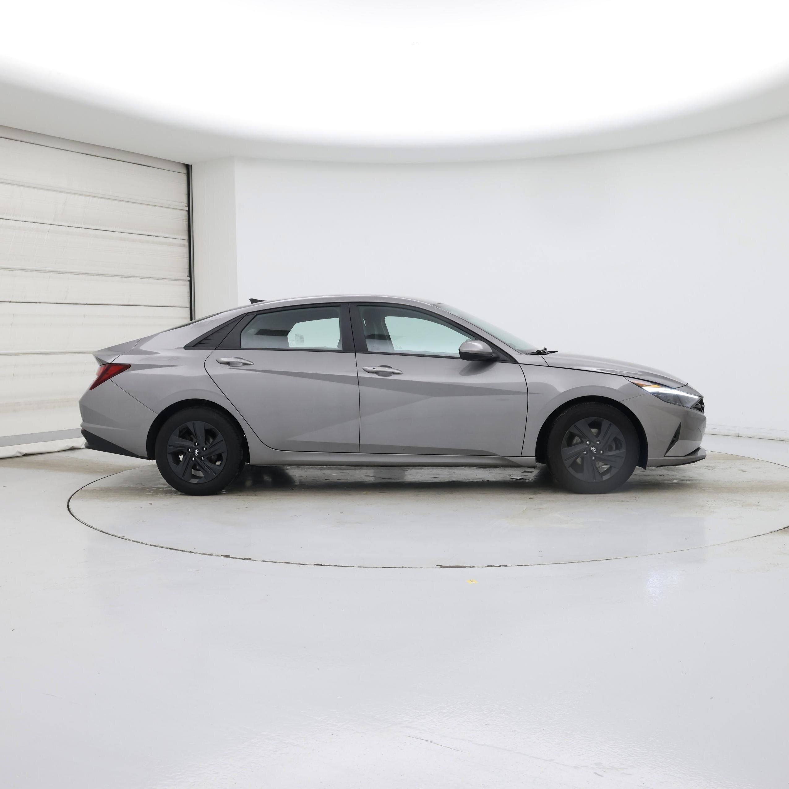 Thumbnail: 2022 Hyundai Elantra - 7