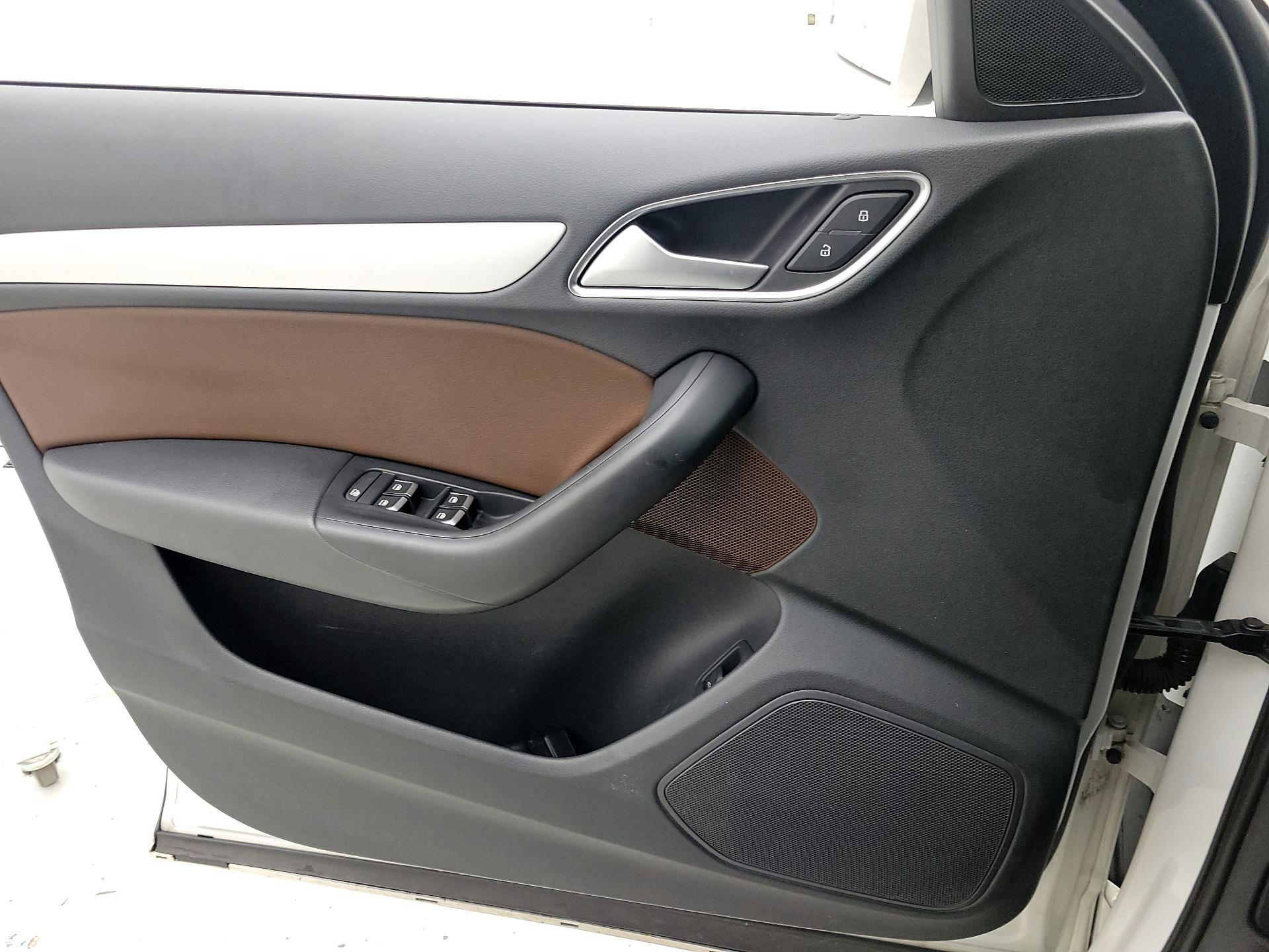 Thumbnail: 2017 Audi Q3 - 12