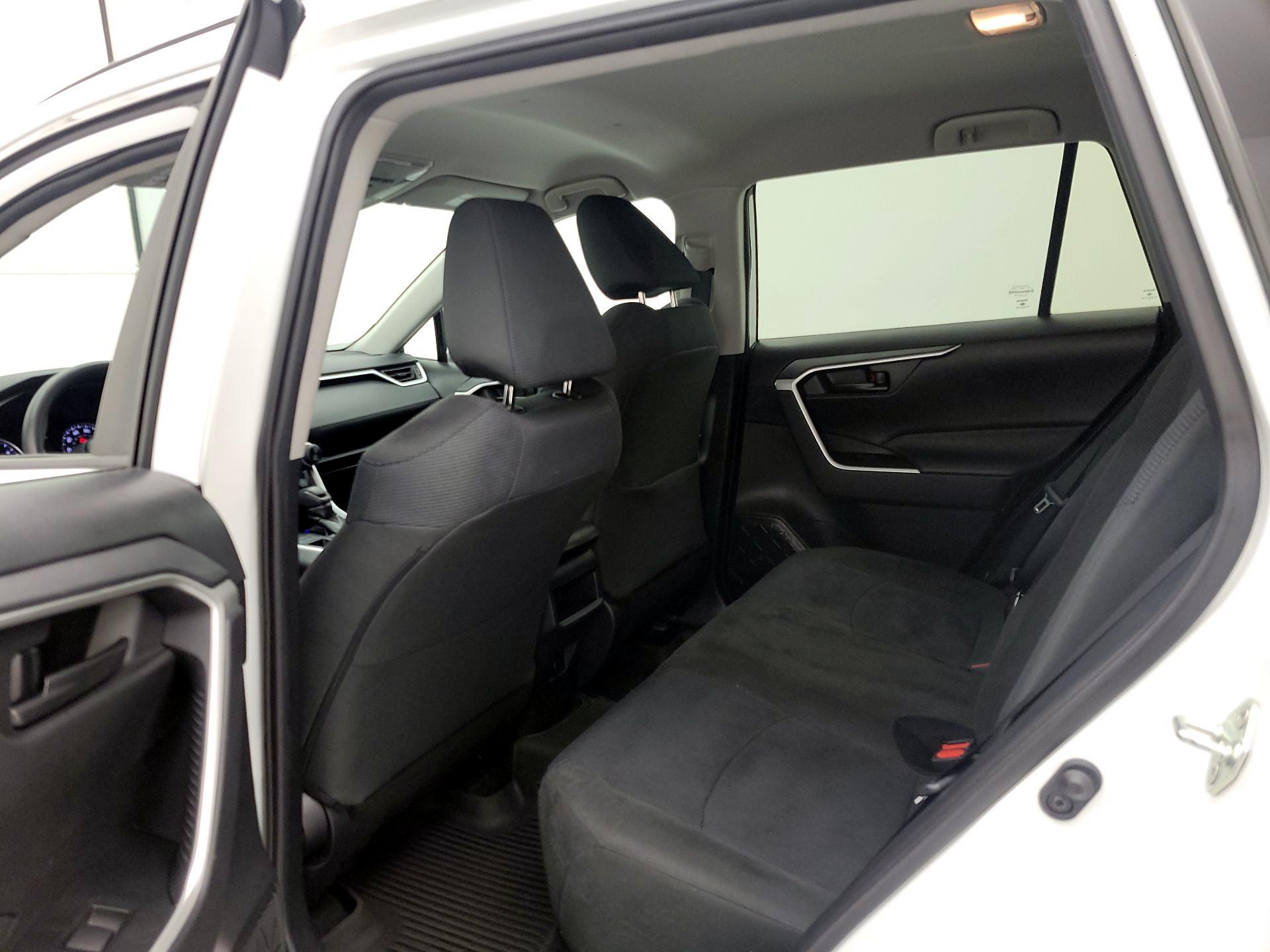 Thumbnail: 2020 Toyota RAV4 - 19