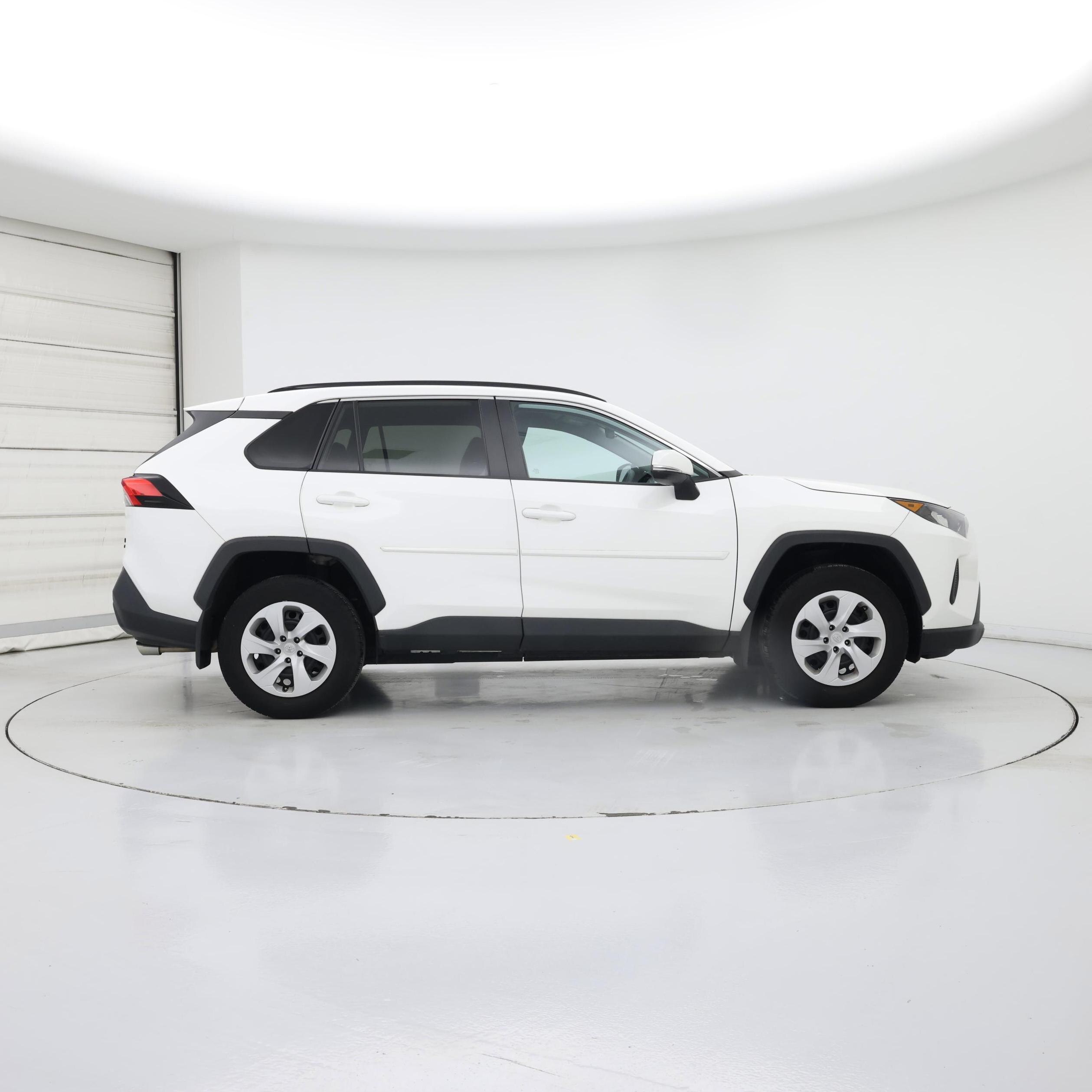 Thumbnail: 2020 Toyota RAV4 - 7