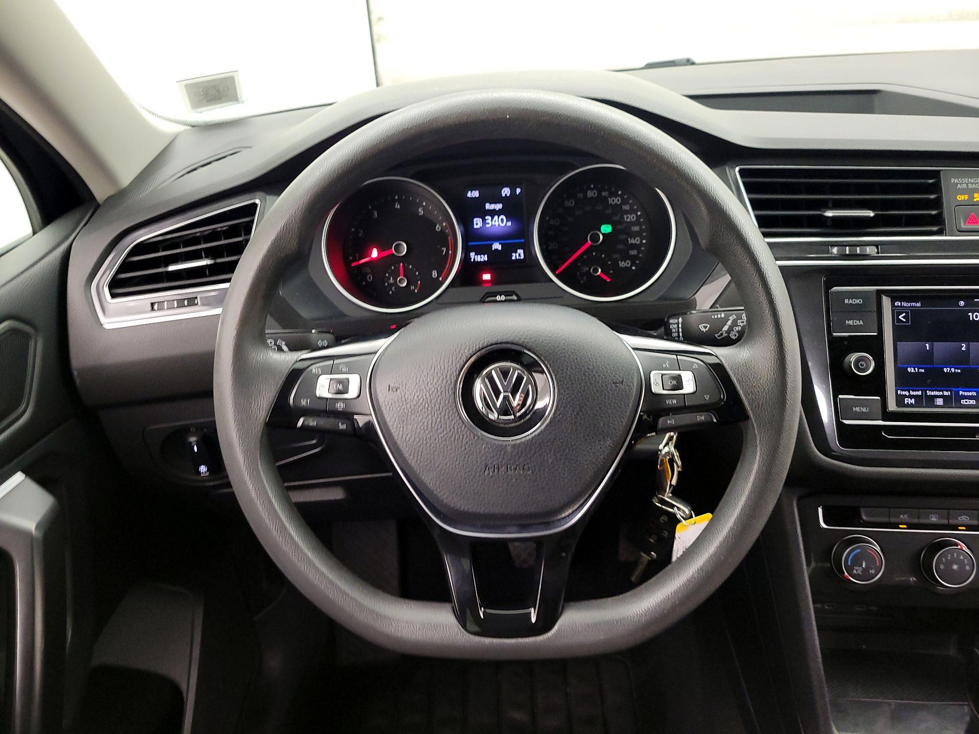 Thumbnail: 2021 Volkswagen Tiguan - 10