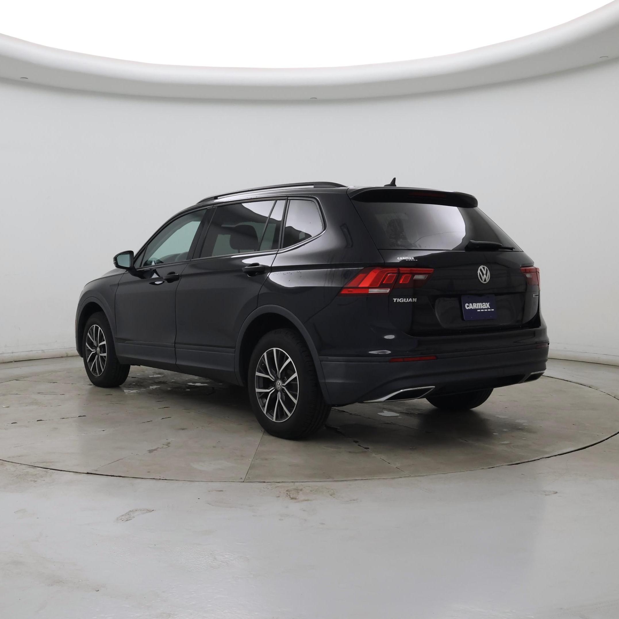 Thumbnail: 2021 Volkswagen Tiguan - 2