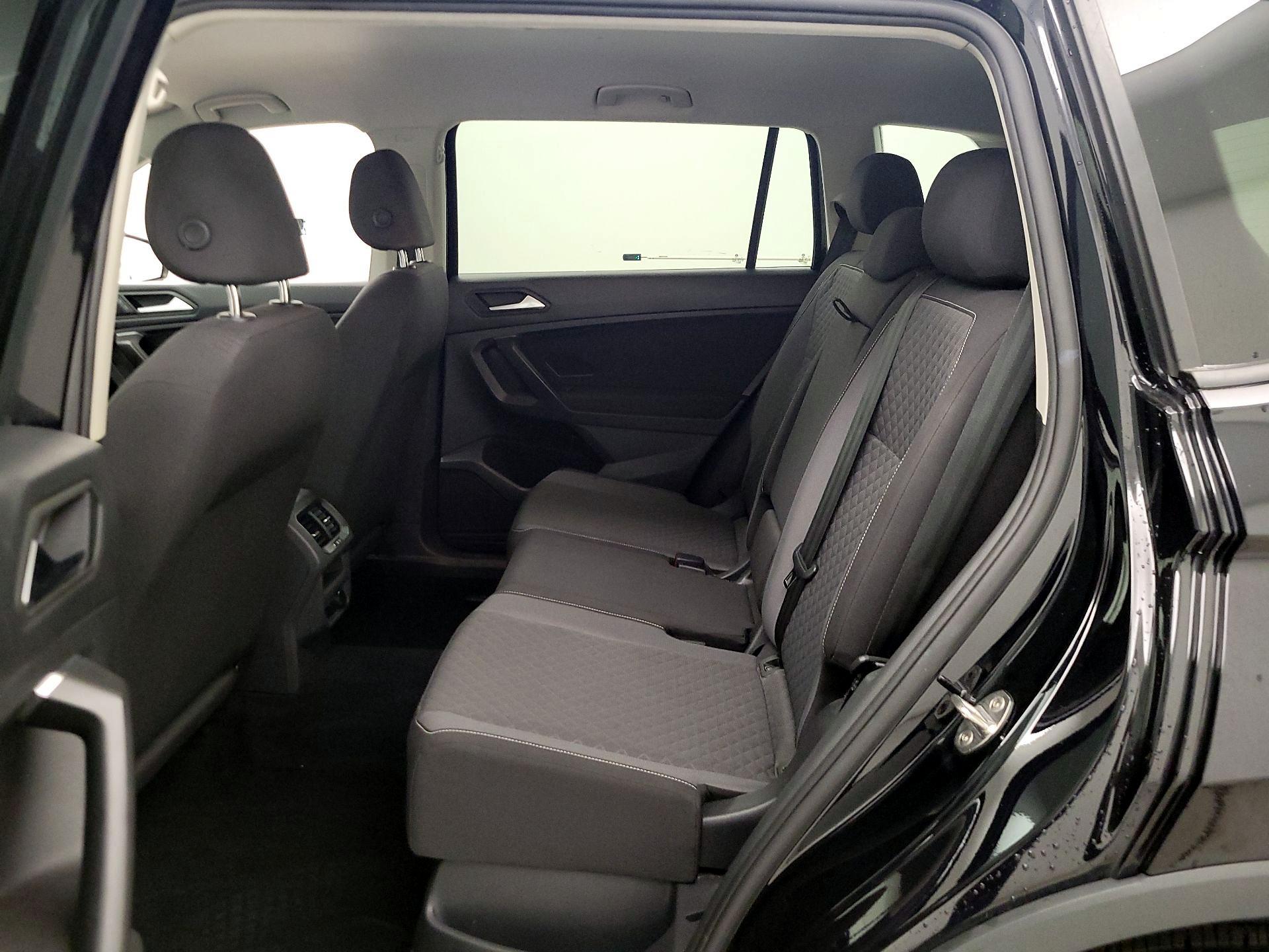Thumbnail: 2021 Volkswagen Tiguan - 19