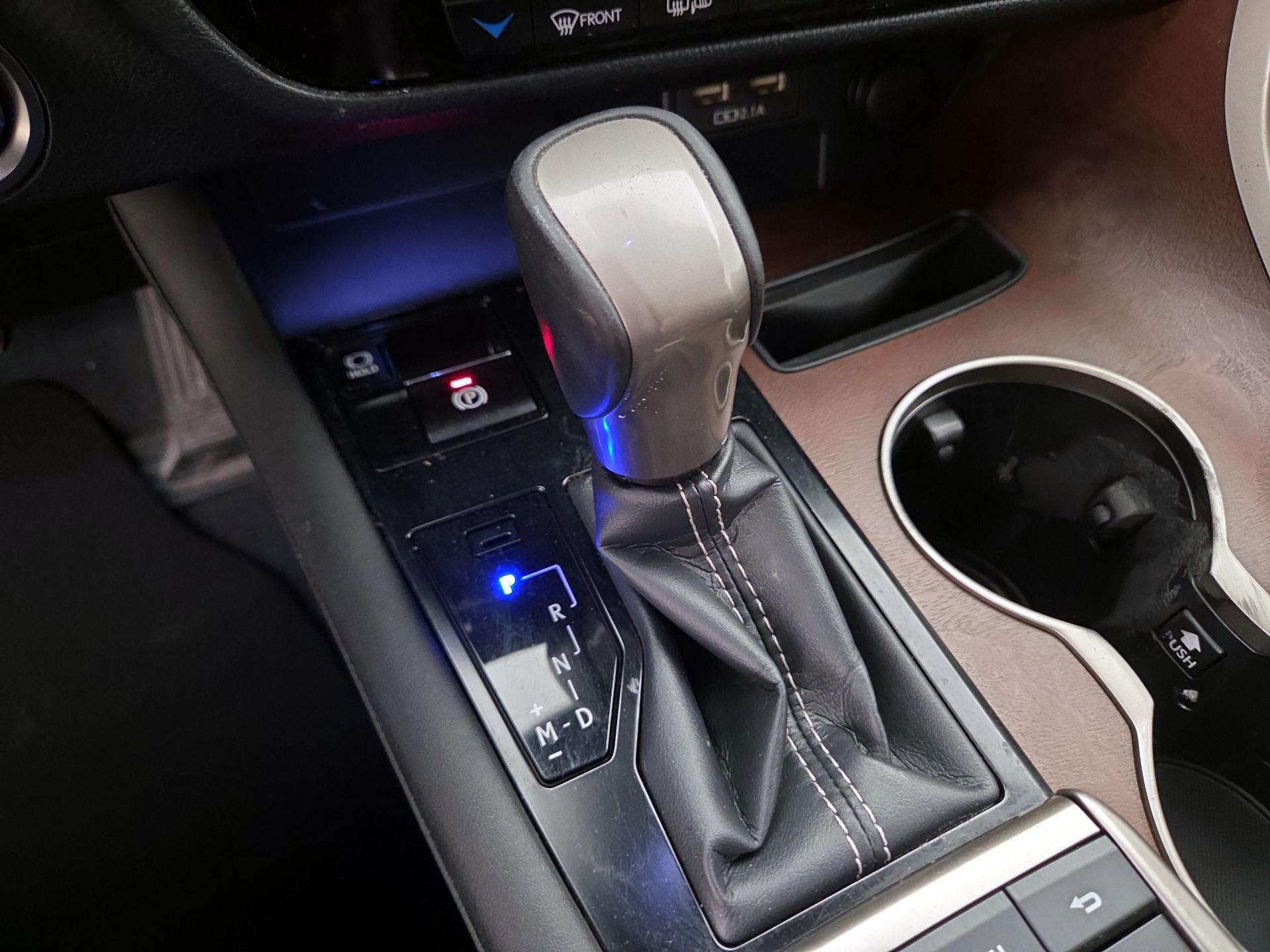 Thumbnail: 2020 Lexus RX - 16