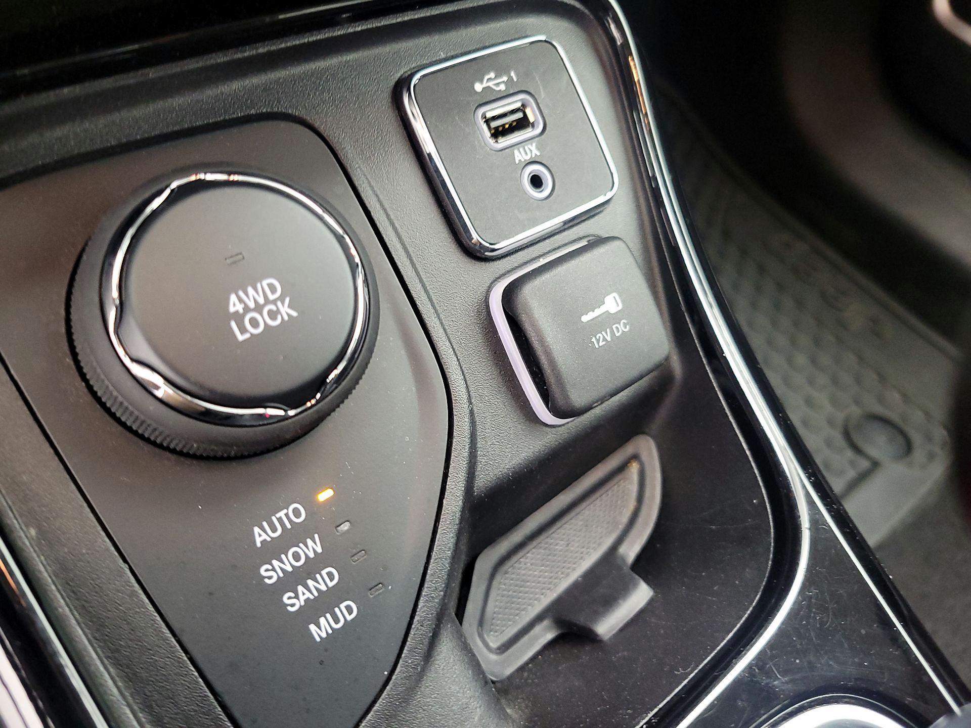 Thumbnail: 2021 Jeep Compass - 18