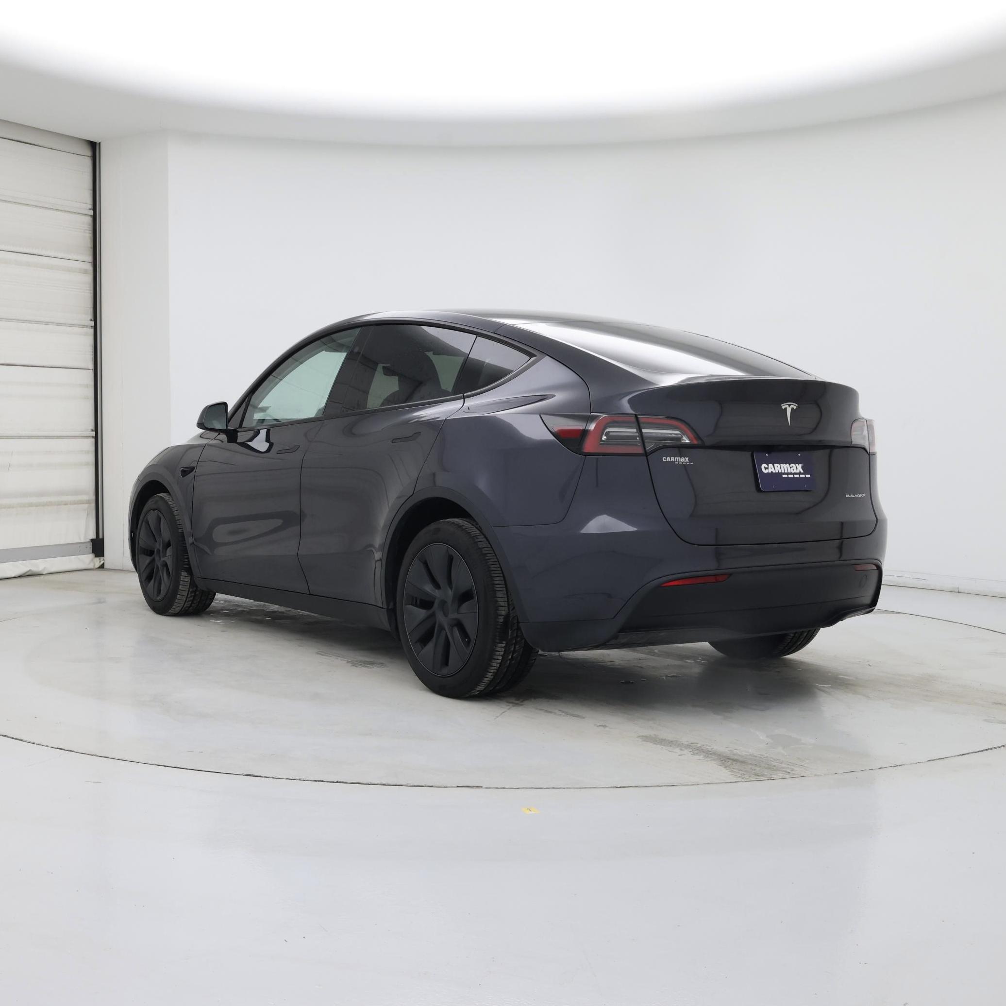 Thumbnail: 2025 Tesla Model Y - 2