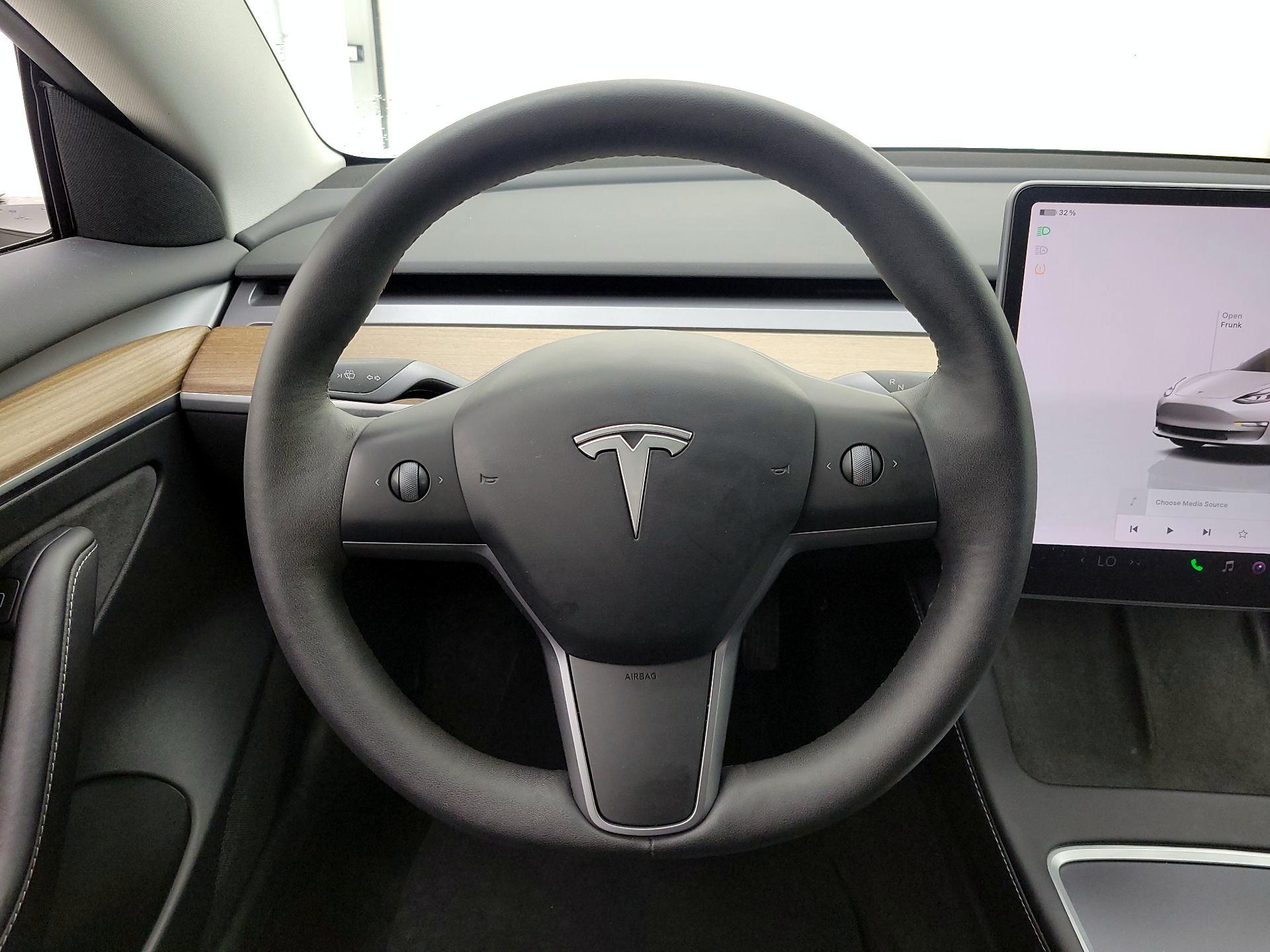 Thumbnail: 2023 Tesla Model 3 - 10