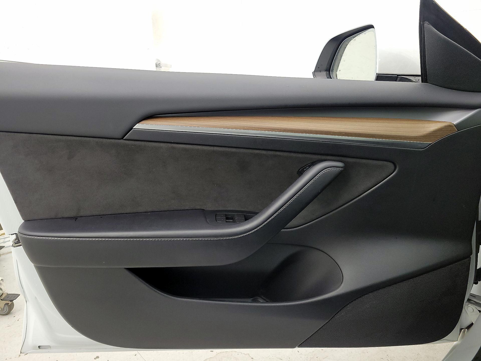 Thumbnail: 2023 Tesla Model 3 - 12