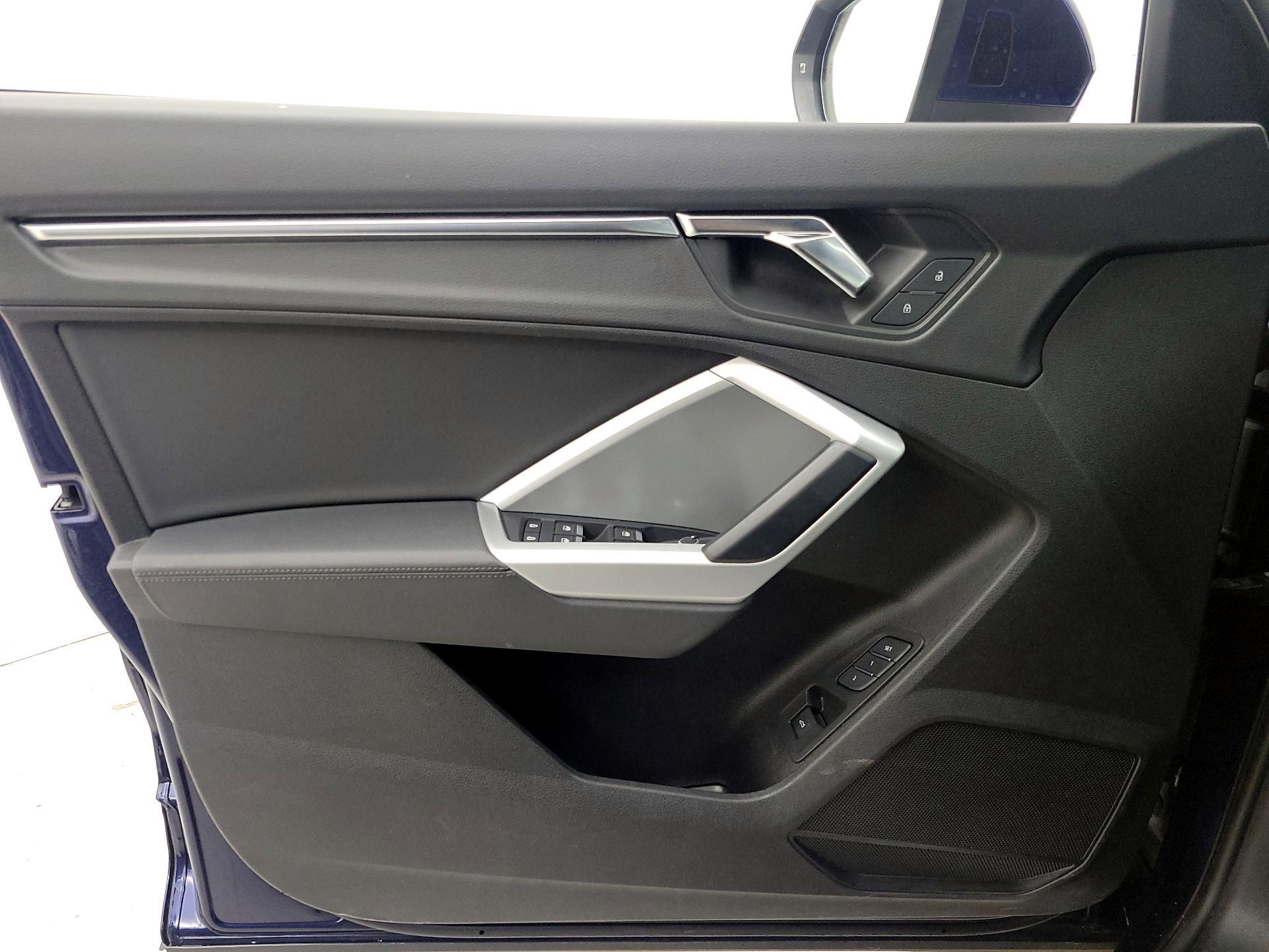 Thumbnail: 2022 Audi Q3 - 12