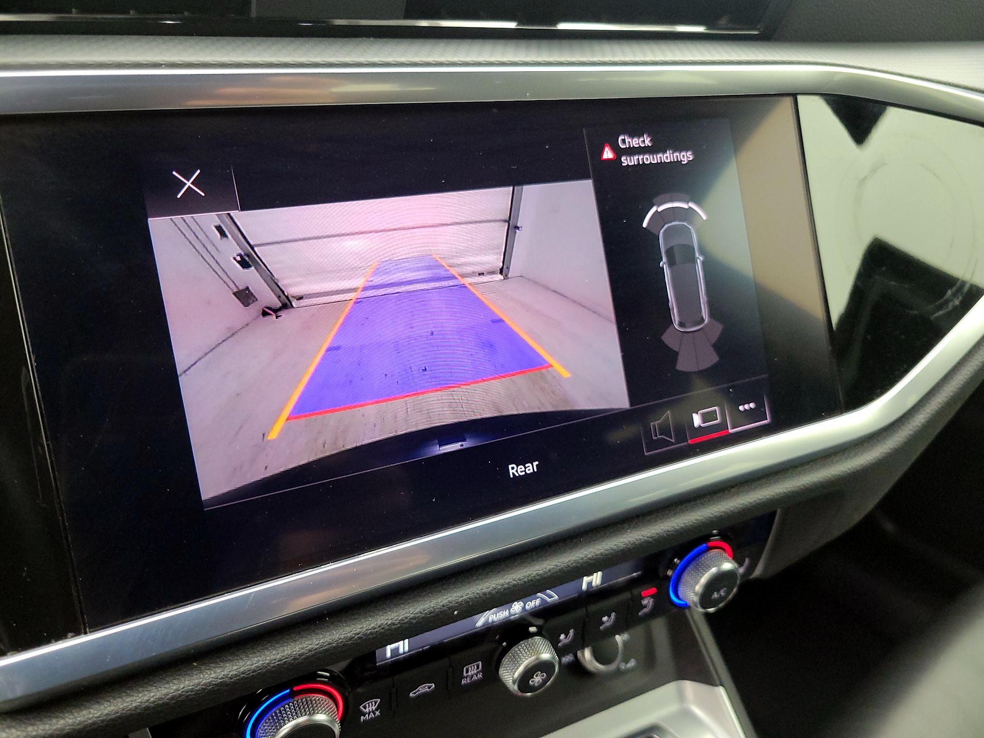 Thumbnail: 2022 Audi Q3 - 14