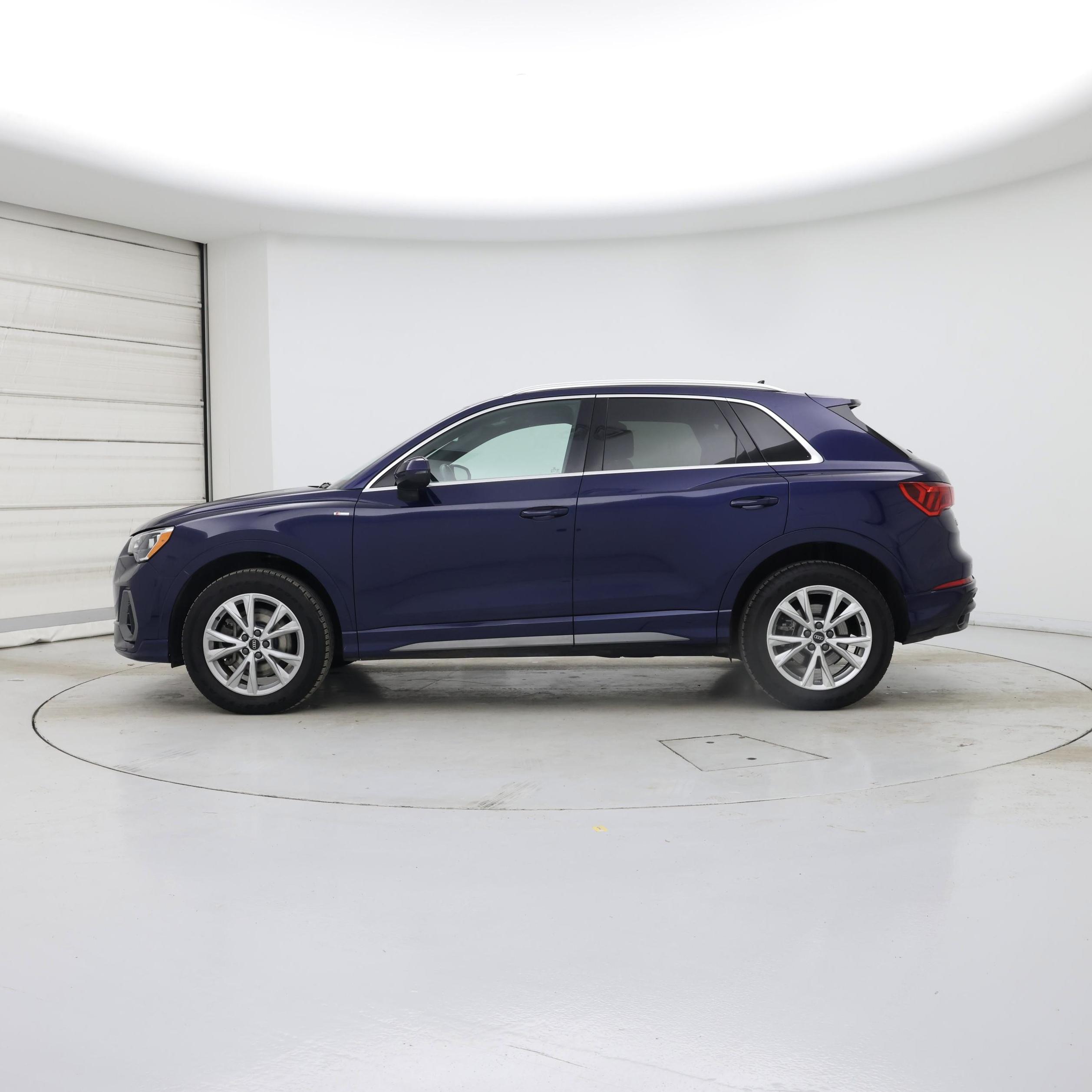 Thumbnail: 2022 Audi Q3 - 3