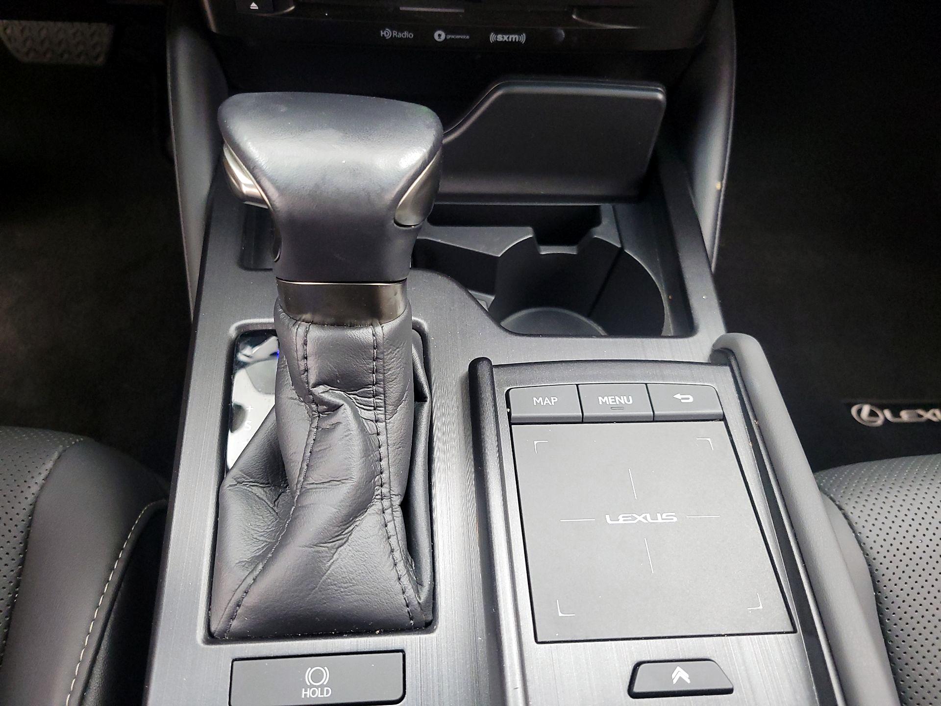 Thumbnail: 2022 Lexus ES - 18