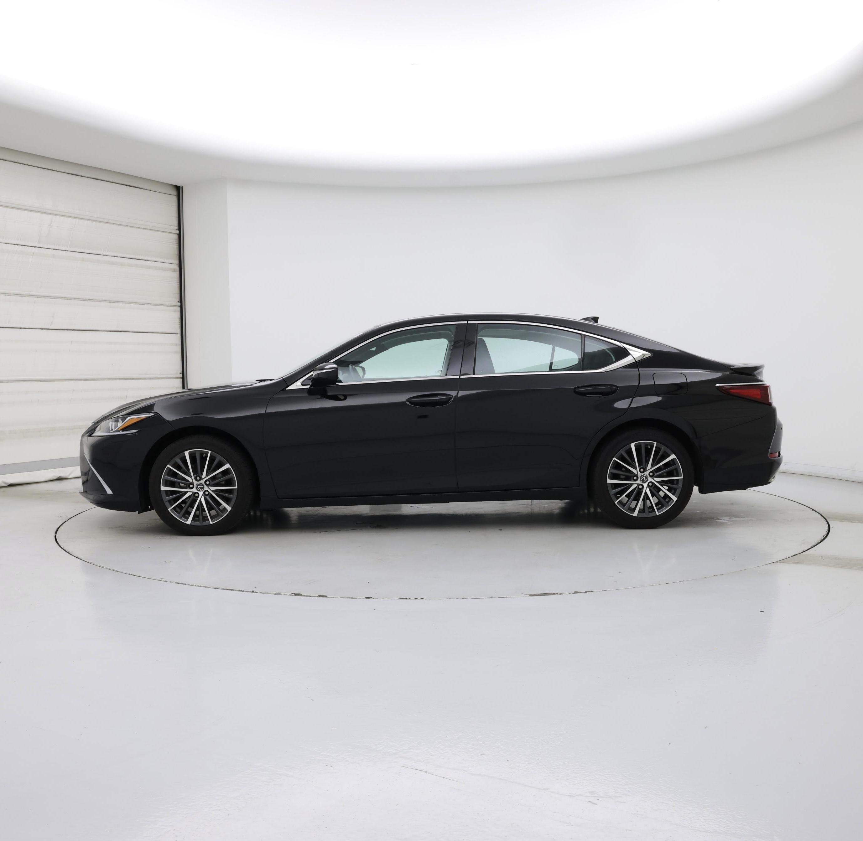 Thumbnail: 2022 Lexus ES - 3