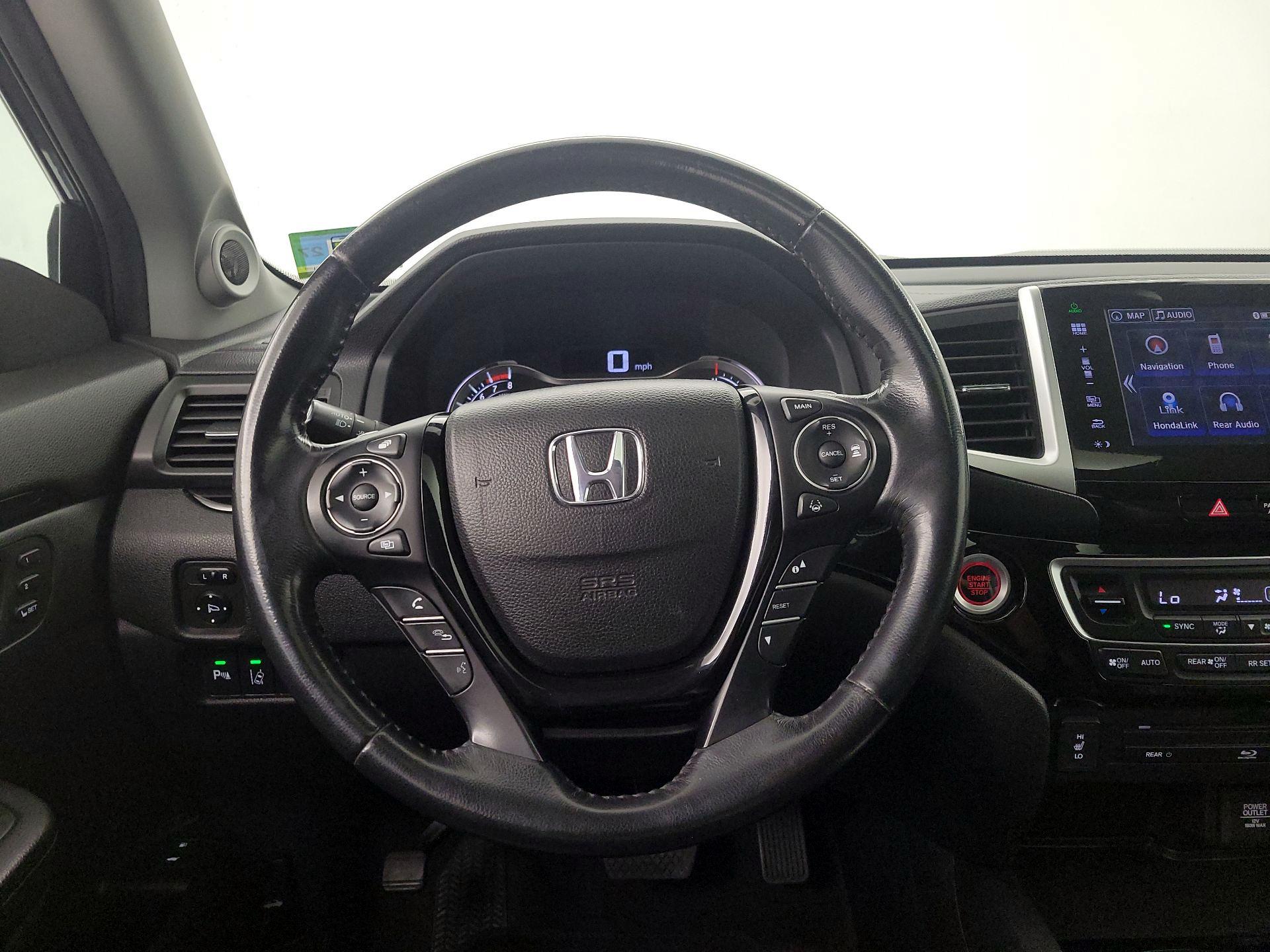 Thumbnail: 2016 Honda Pilot - 10