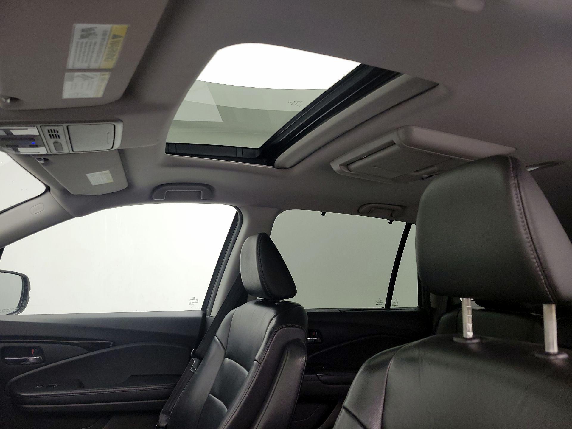 Thumbnail: 2016 Honda Pilot - 20