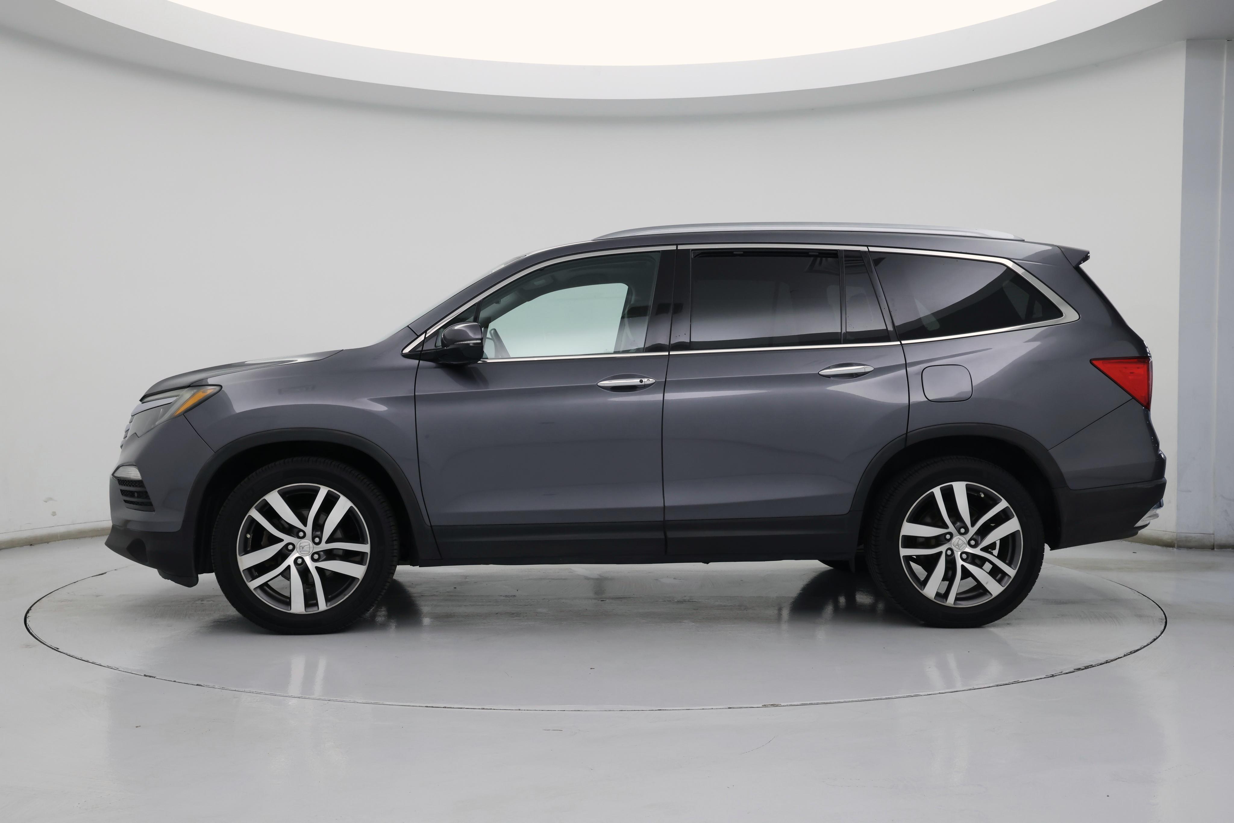 Thumbnail: 2016 Honda Pilot - 3