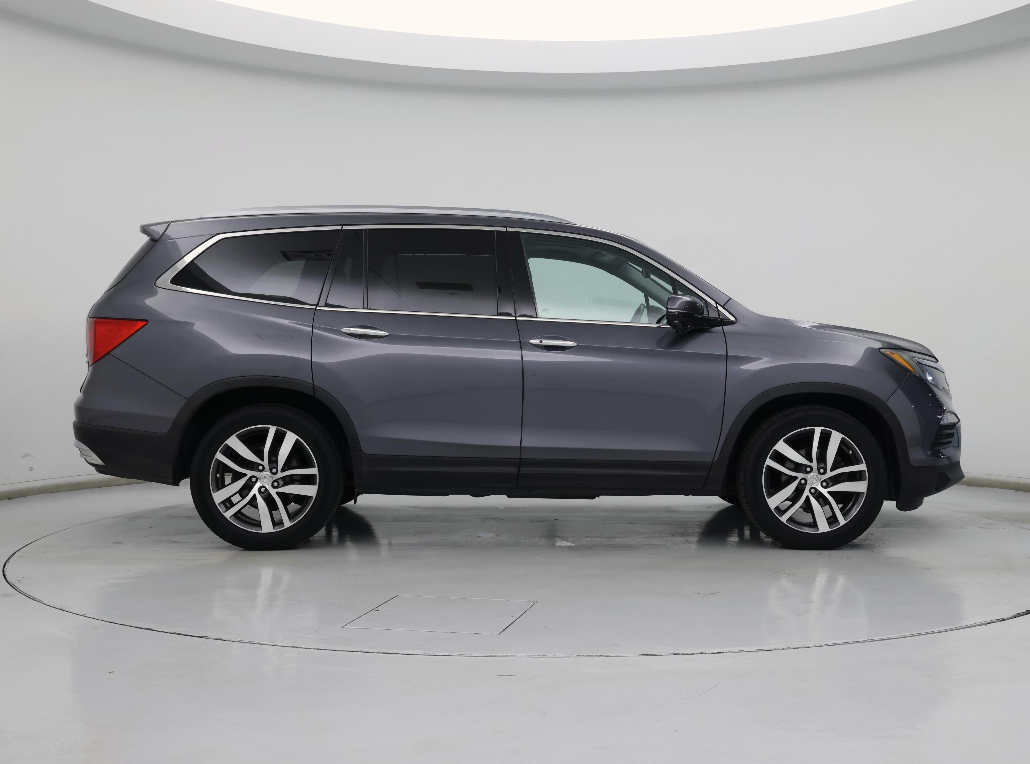 Thumbnail: 2016 Honda Pilot - 7