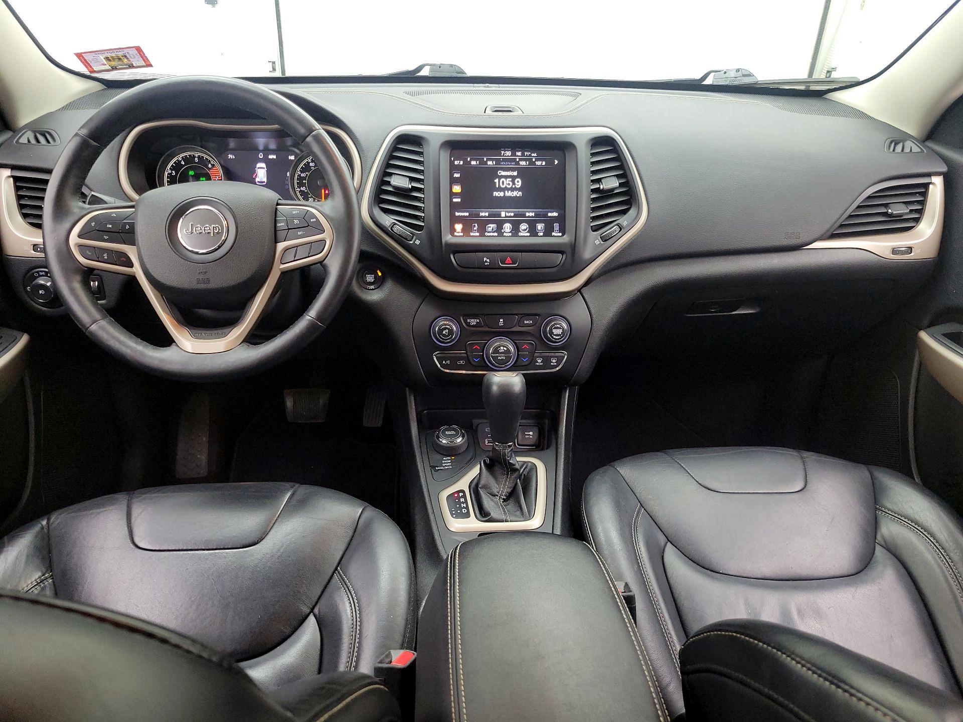 Thumbnail: 2017 Jeep Cherokee - 9