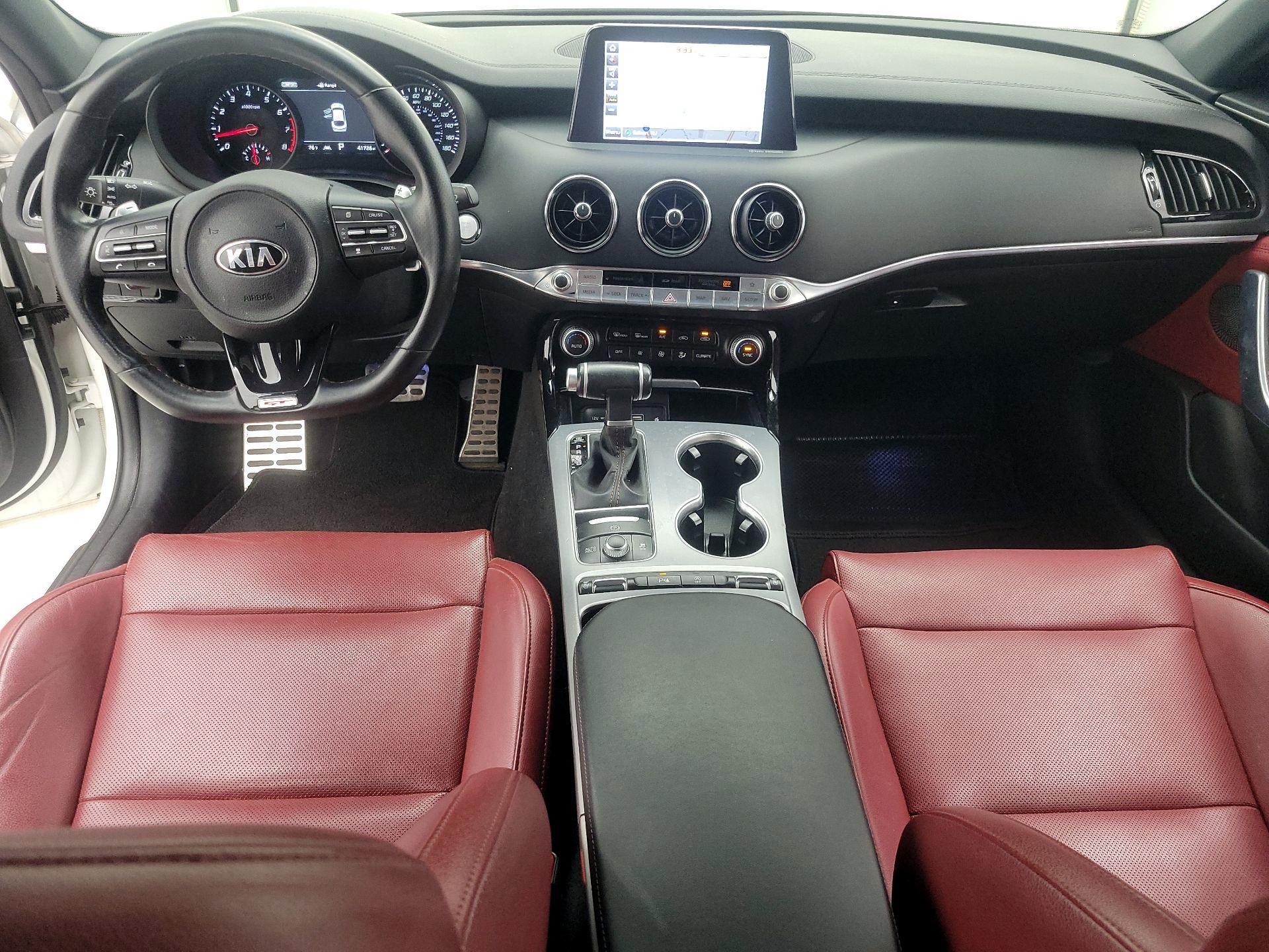 Thumbnail: 2019 Kia Stinger - 9