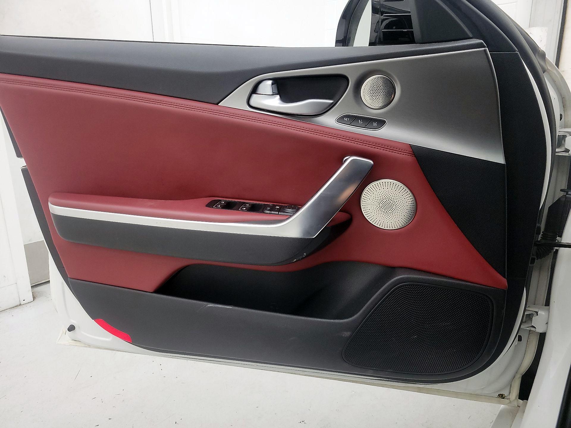 Thumbnail: 2019 Kia Stinger - 12