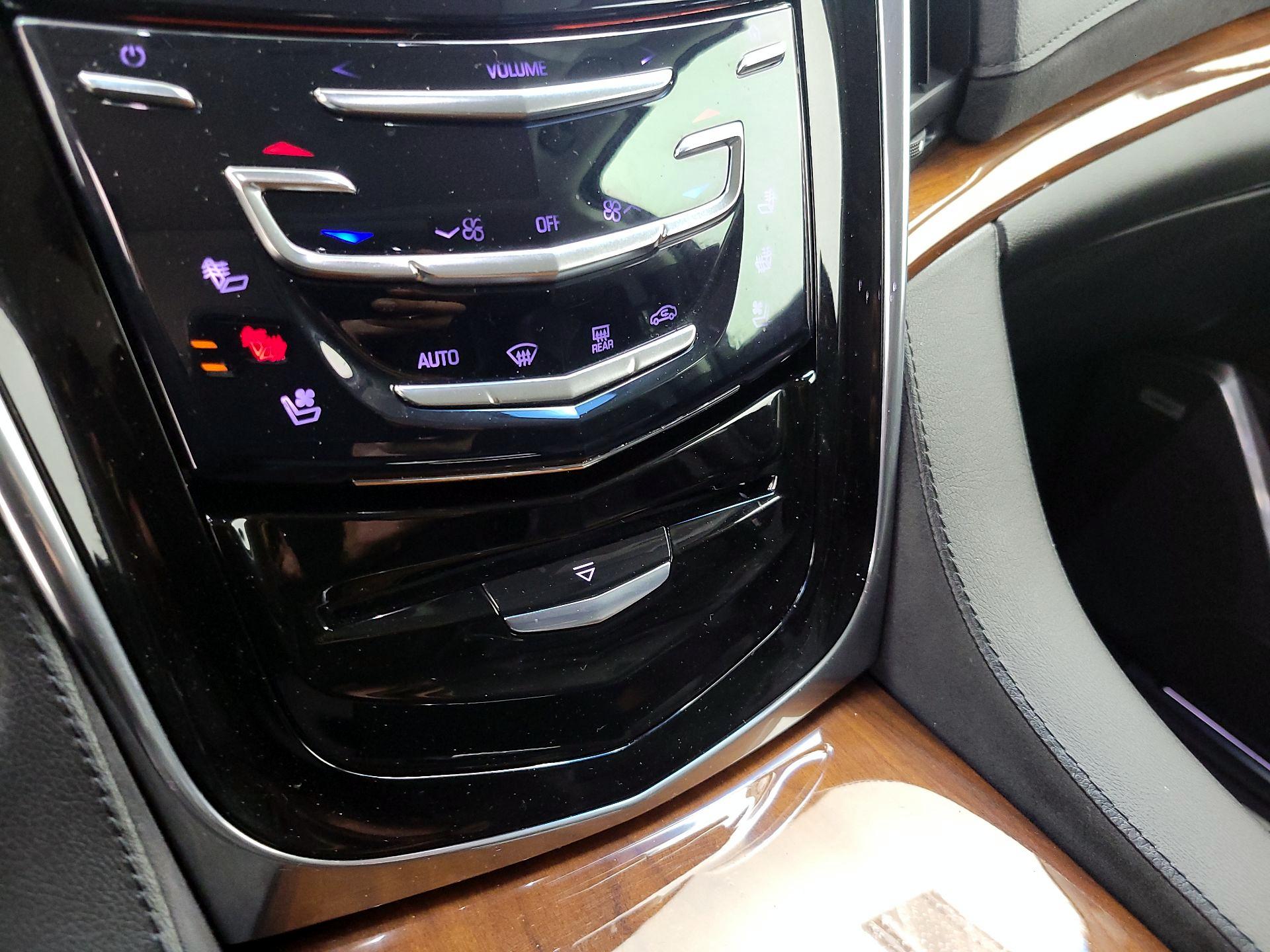 Thumbnail: 2017 Cadillac Escalade - 16