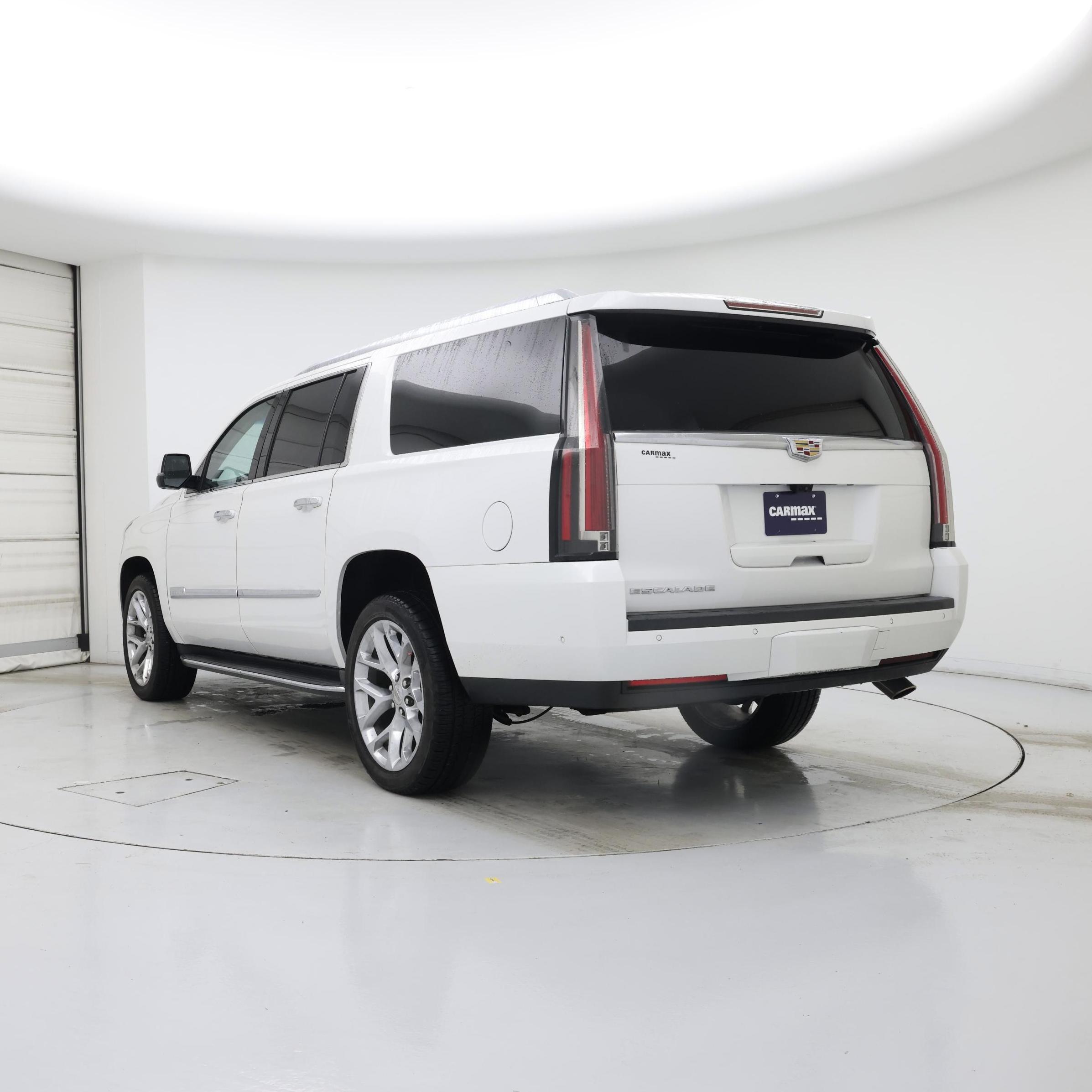 Thumbnail: 2017 Cadillac Escalade - 2