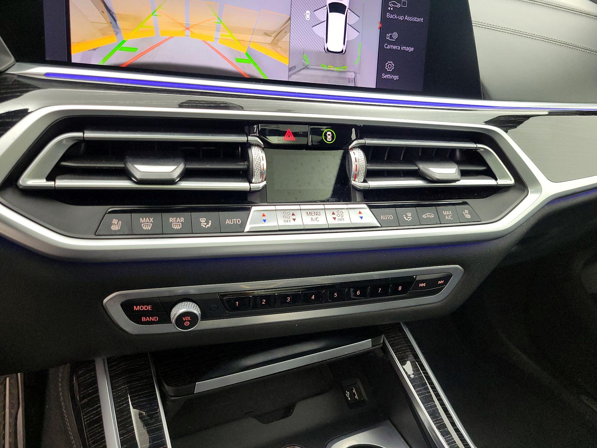 Thumbnail: 2021 BMW X7 - 17