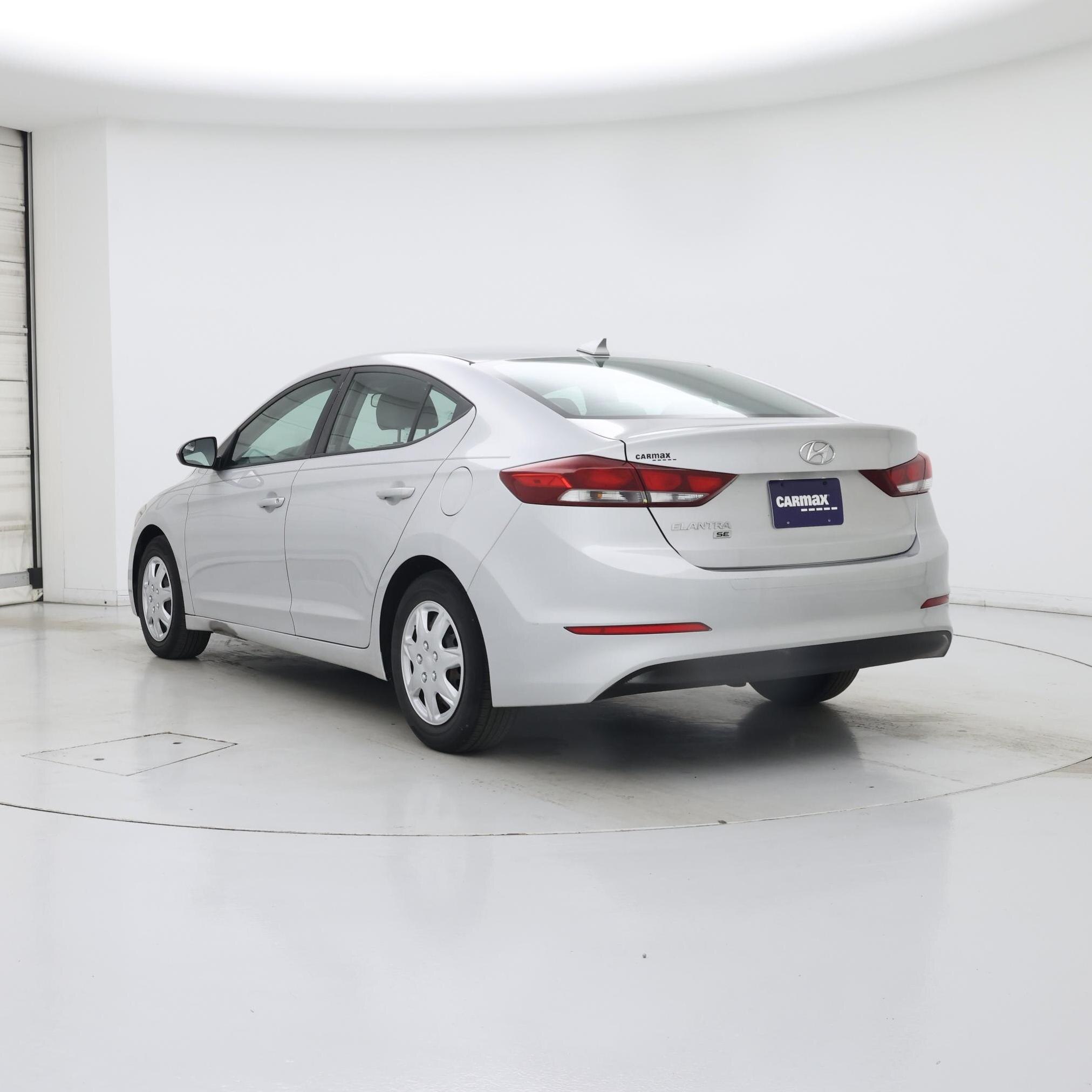 Thumbnail: 2017 Hyundai Elantra - 2