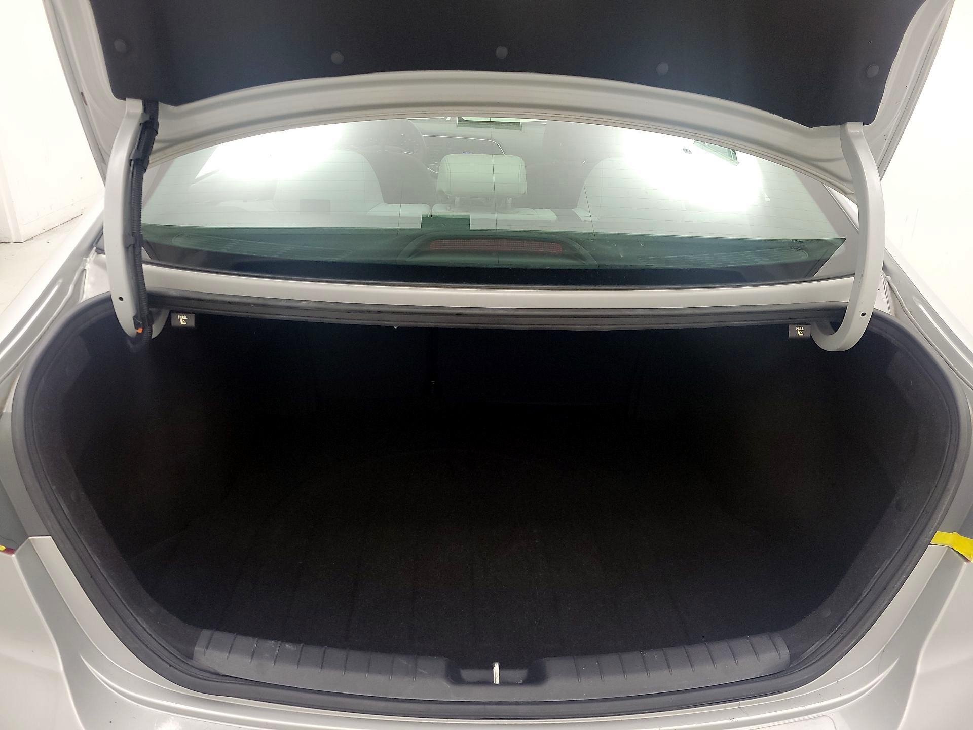 Thumbnail: 2017 Hyundai Elantra - 19