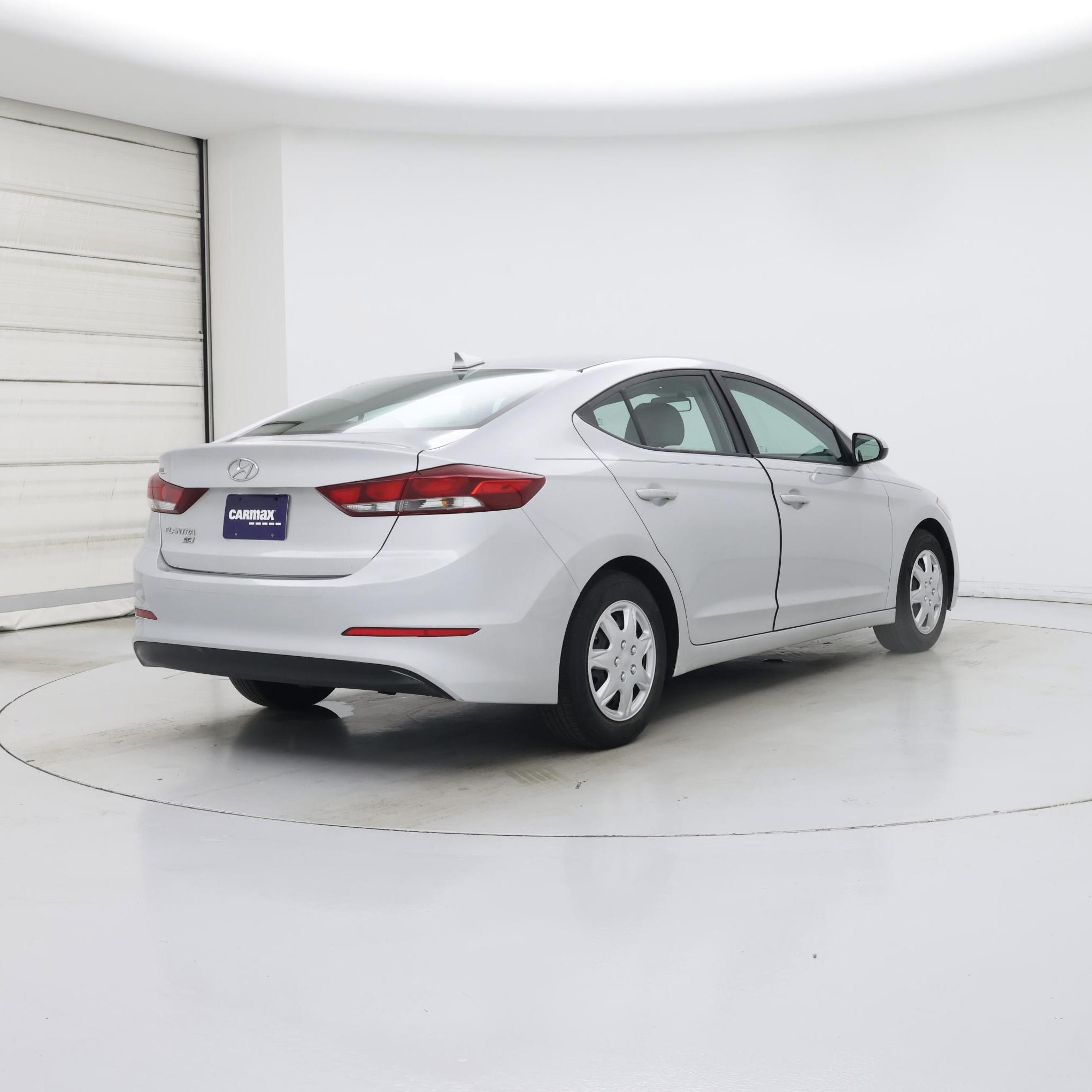 Thumbnail: 2017 Hyundai Elantra - 8