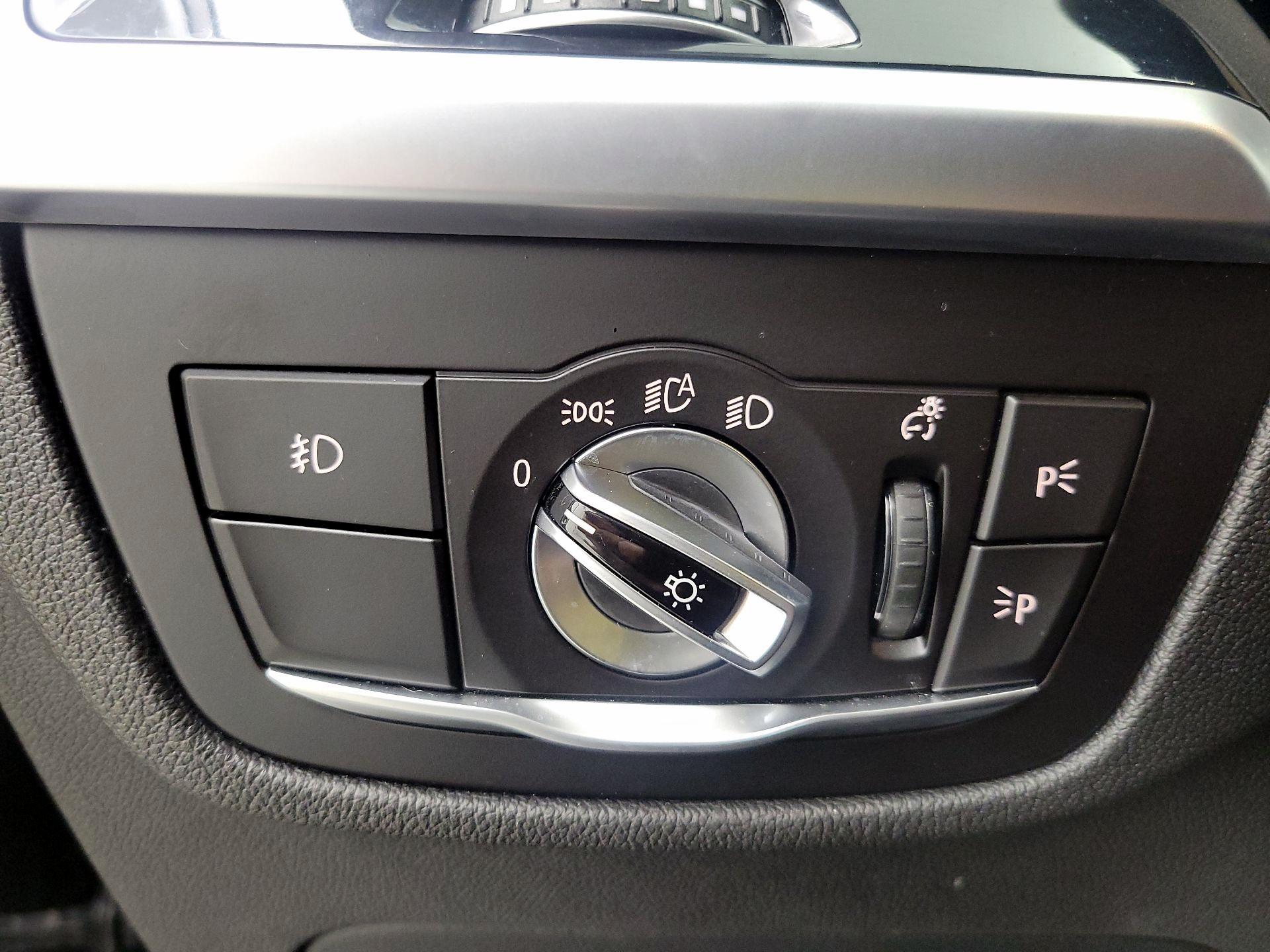 Thumbnail: 2021 BMW X4 - 13