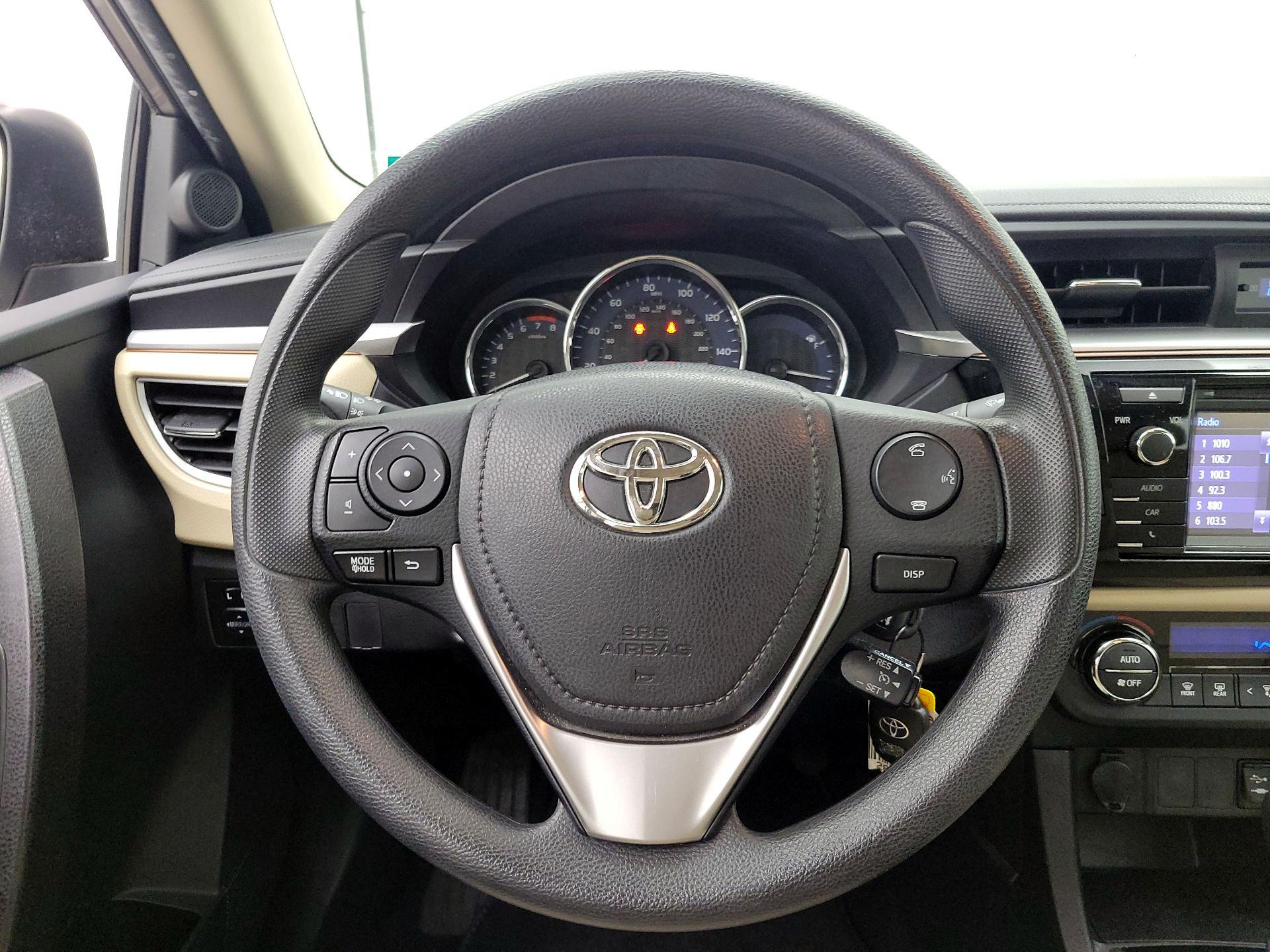 Thumbnail: 2015 Toyota Corolla - 10