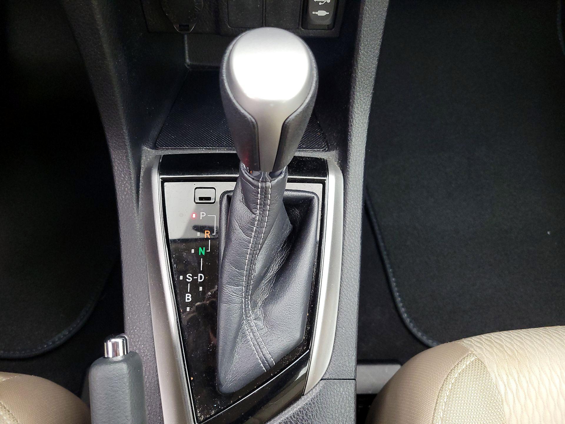 Thumbnail: 2015 Toyota Corolla - 17