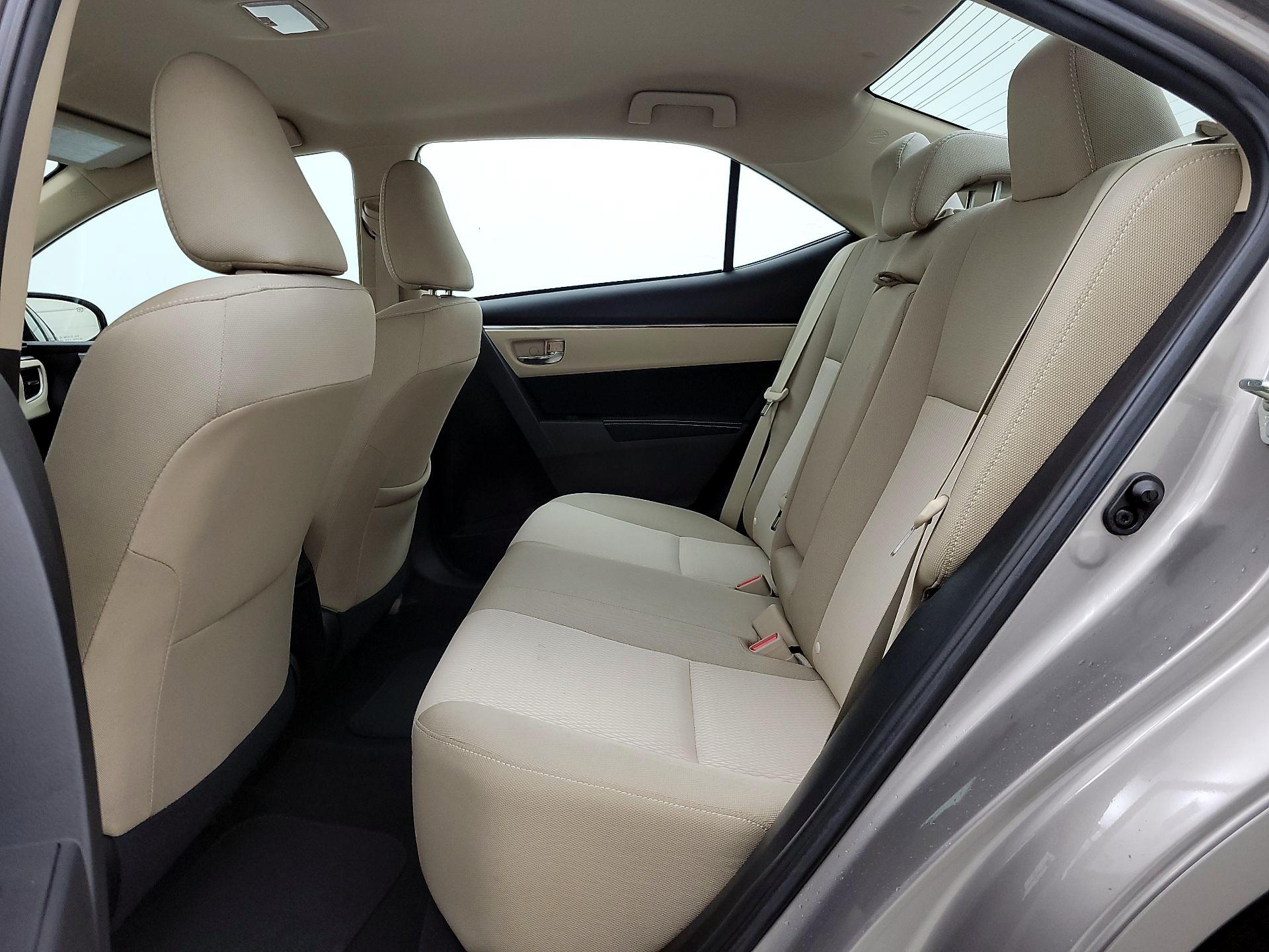 Thumbnail: 2015 Toyota Corolla - 19