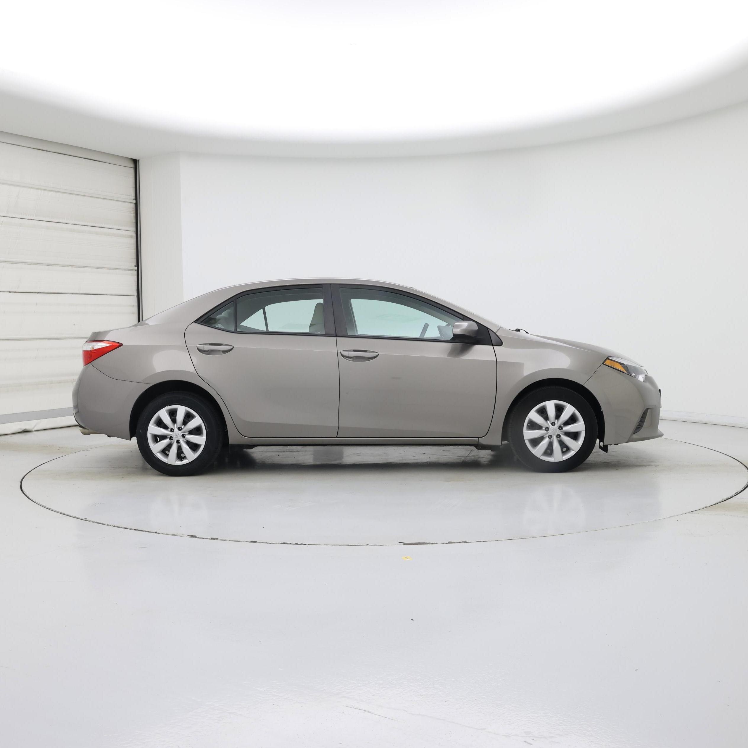 Thumbnail: 2015 Toyota Corolla - 7