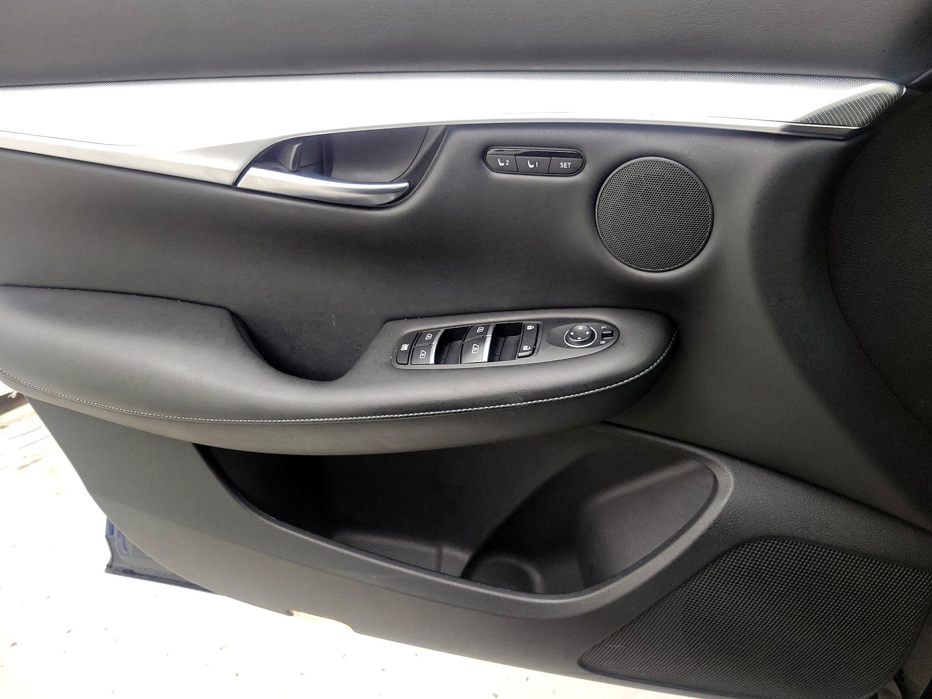 Thumbnail: 2019 INFINITI QX50 - 12