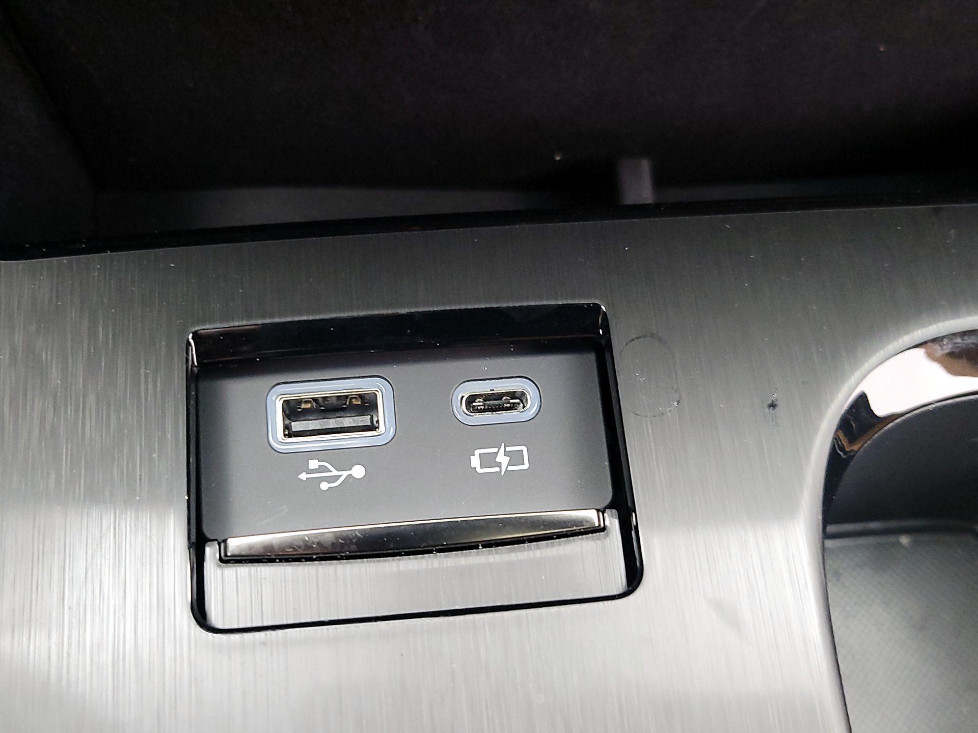 Thumbnail: 2025 Lexus ES - 17