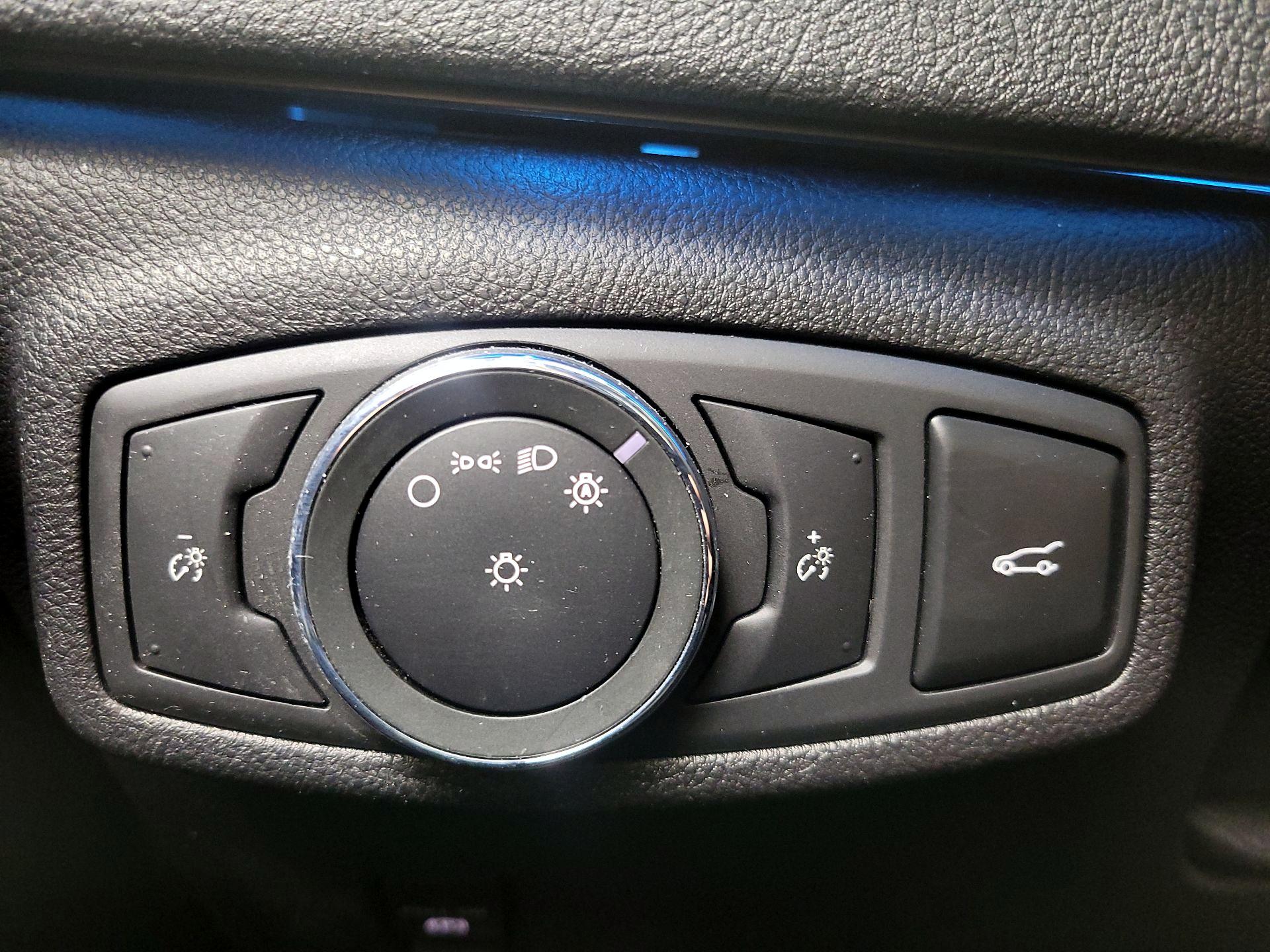 Thumbnail: 2019 Lincoln MKC - 13