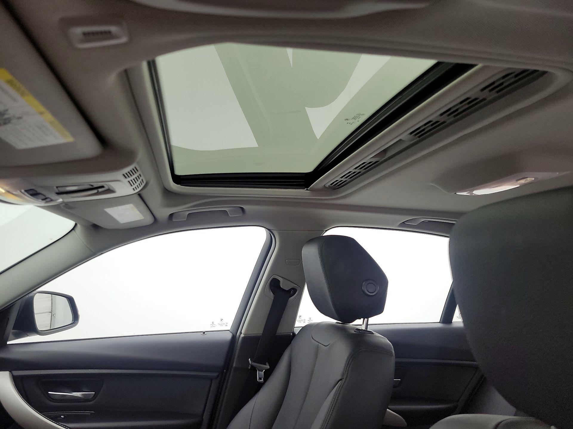 Thumbnail: 2014 BMW 3 Series - 18