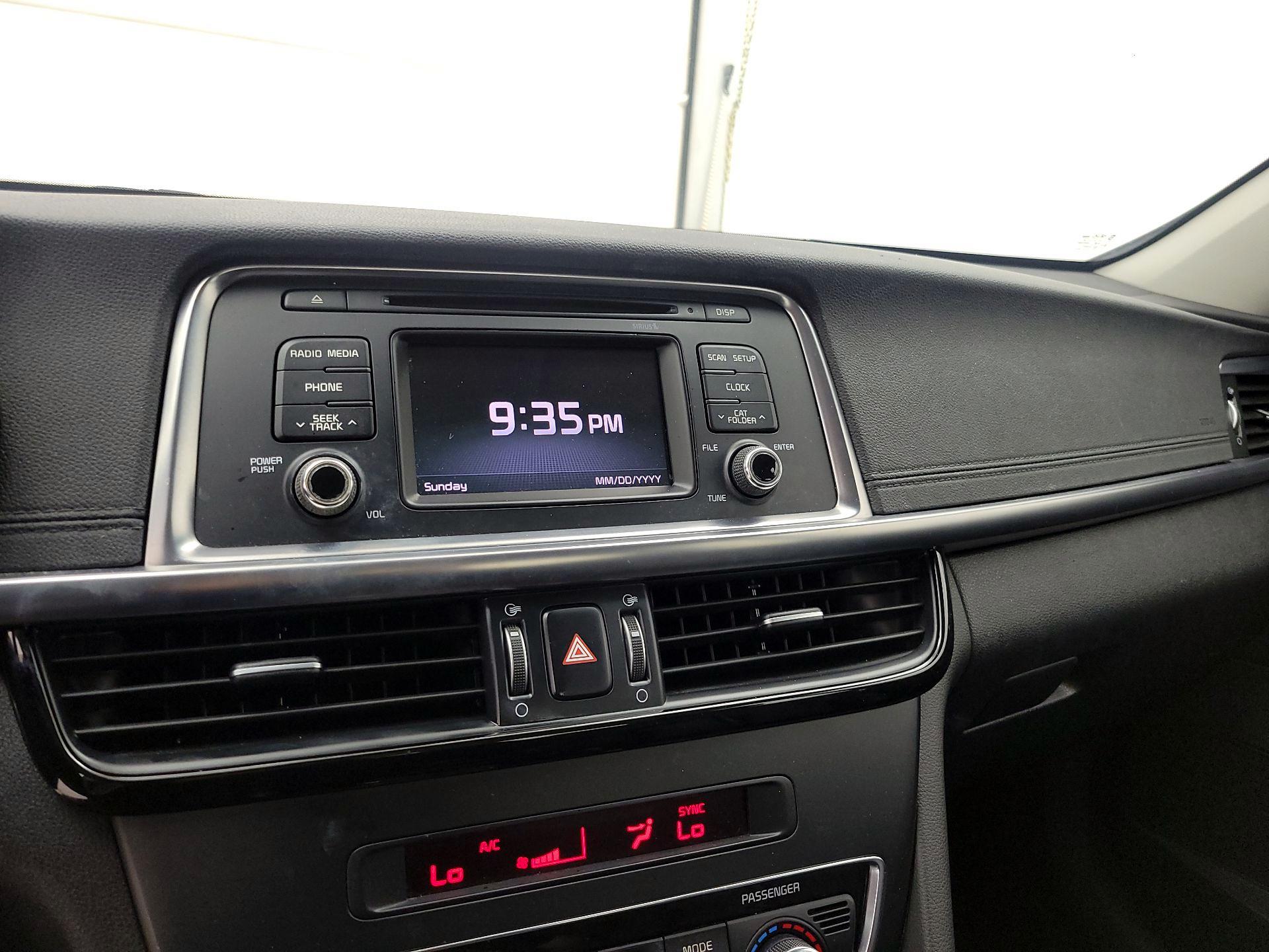 Thumbnail: 2016 Kia Optima - 15